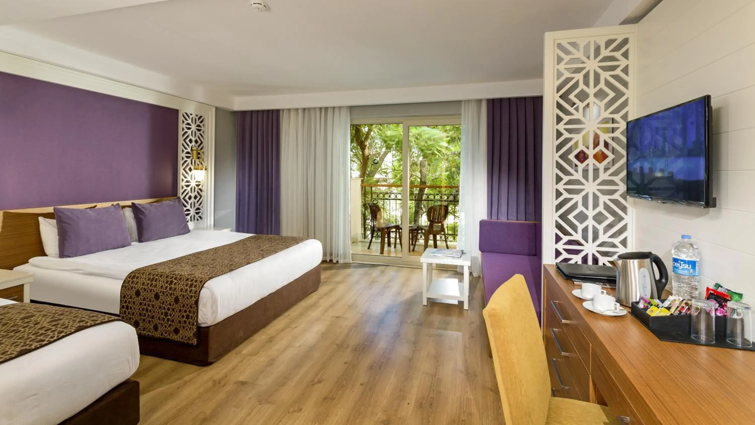 Photo of the whole room, Bed in Sherwood Exclusive Kemer - Kids Concept