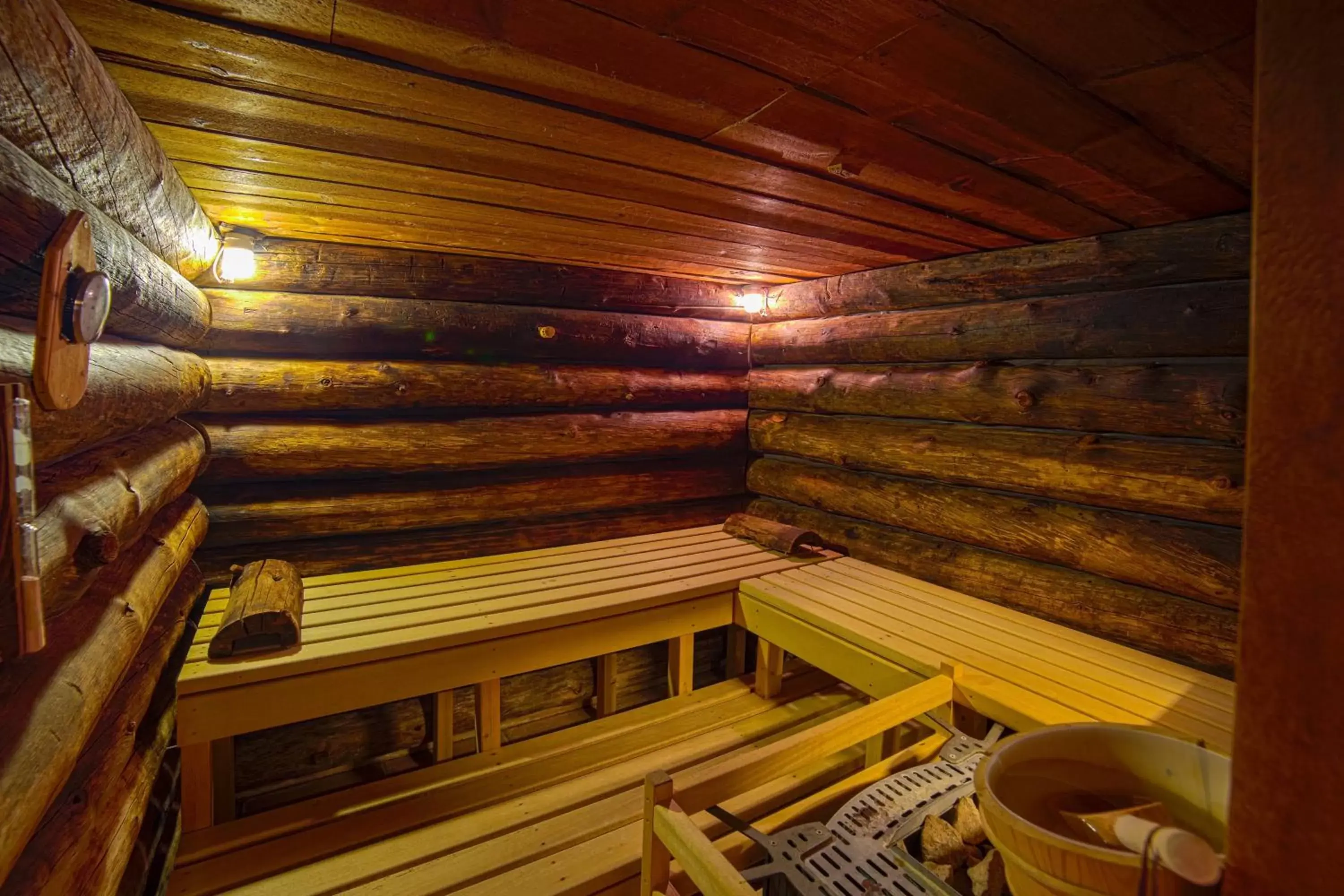 Steam room in Hotel Central Résidence