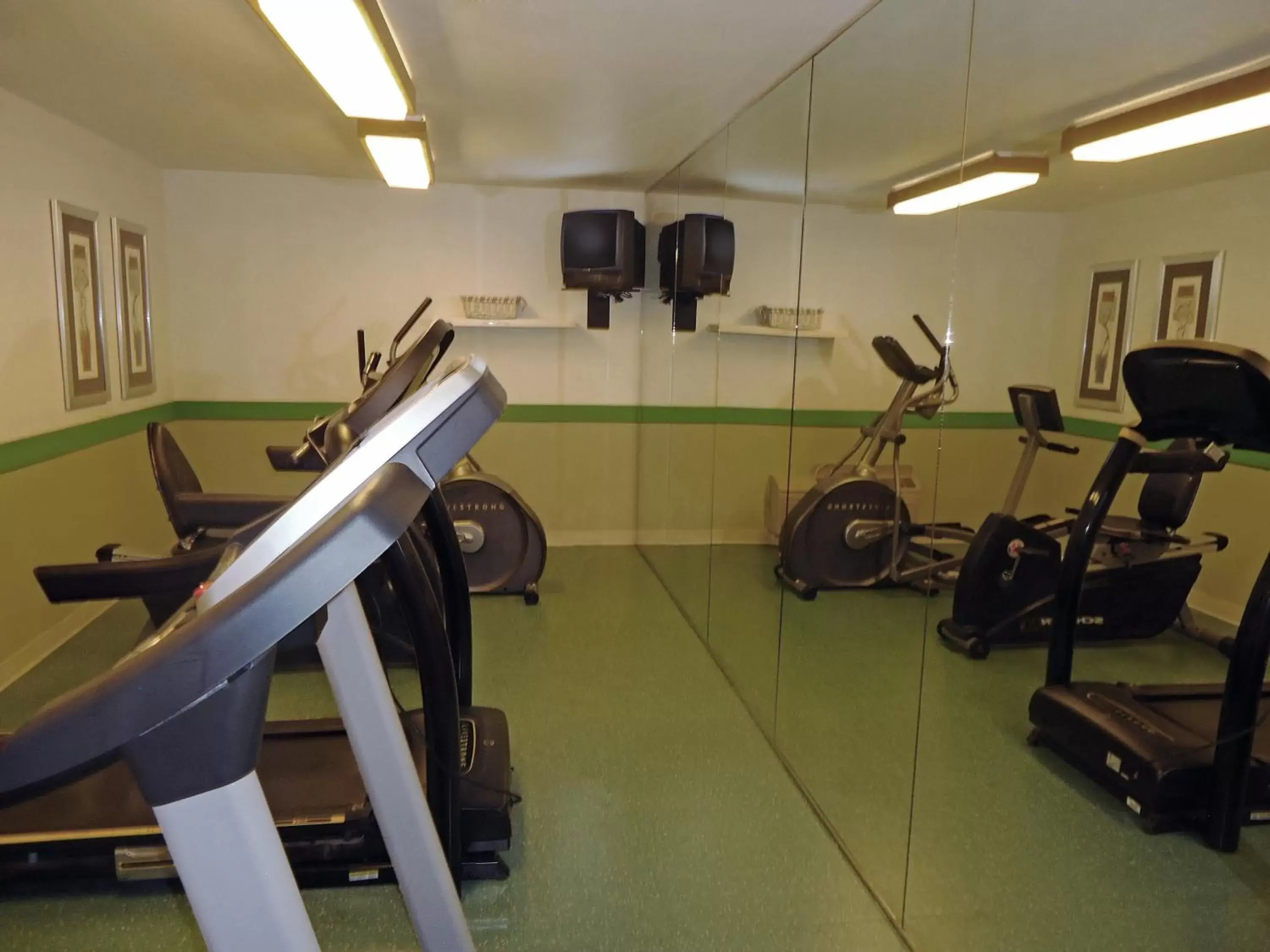 Fitness centre/facilities, Fitness Center/Facilities in Extended Stay America Suites - Greensboro - Airport