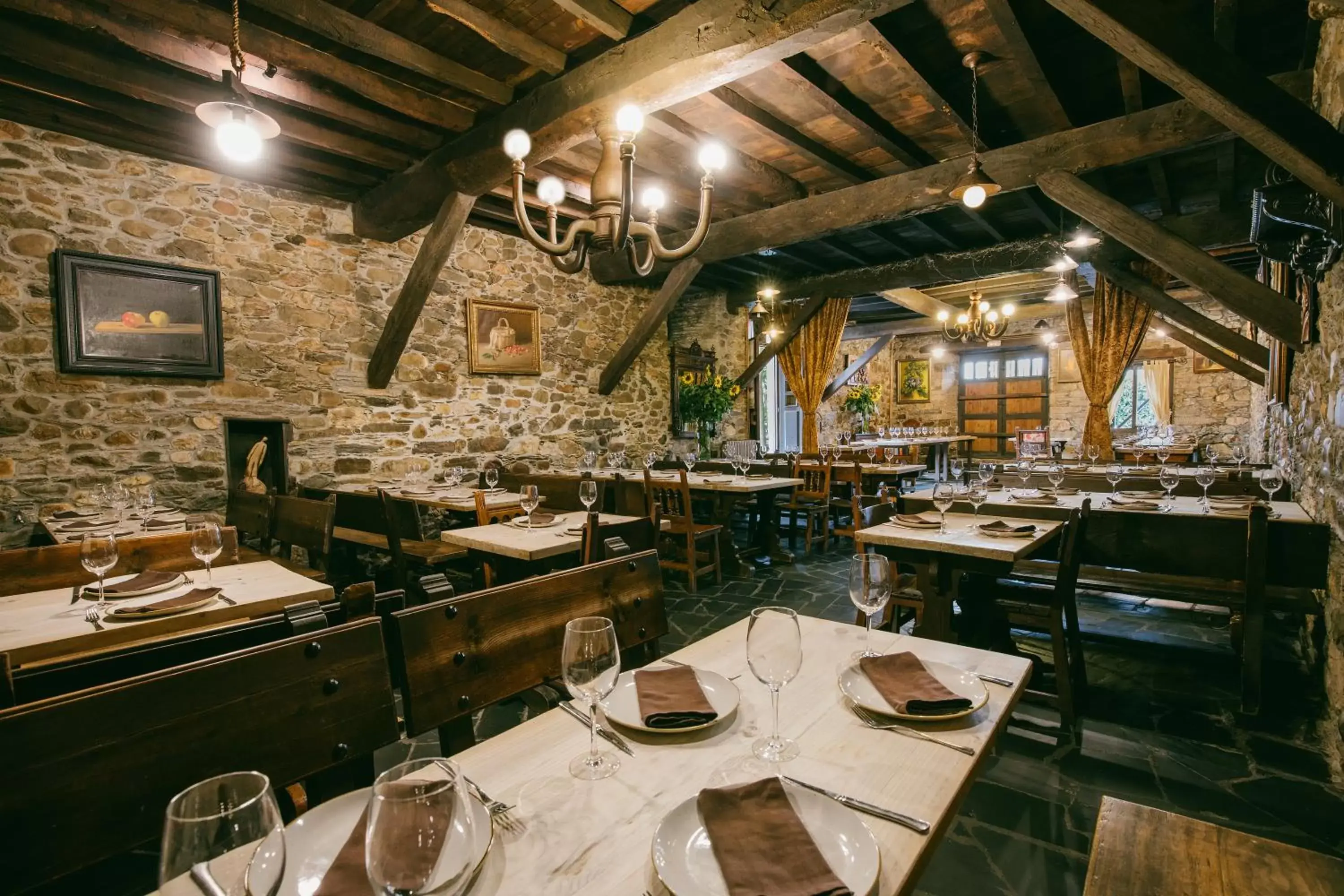 Restaurant/Places to Eat in La Moncloa de San Lazaro