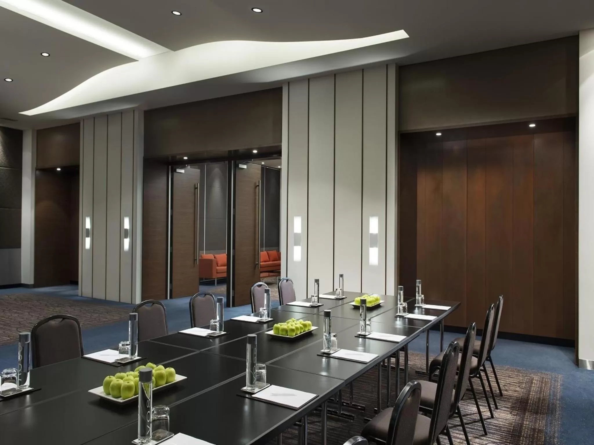 Business facilities in Crown Promenade Perth