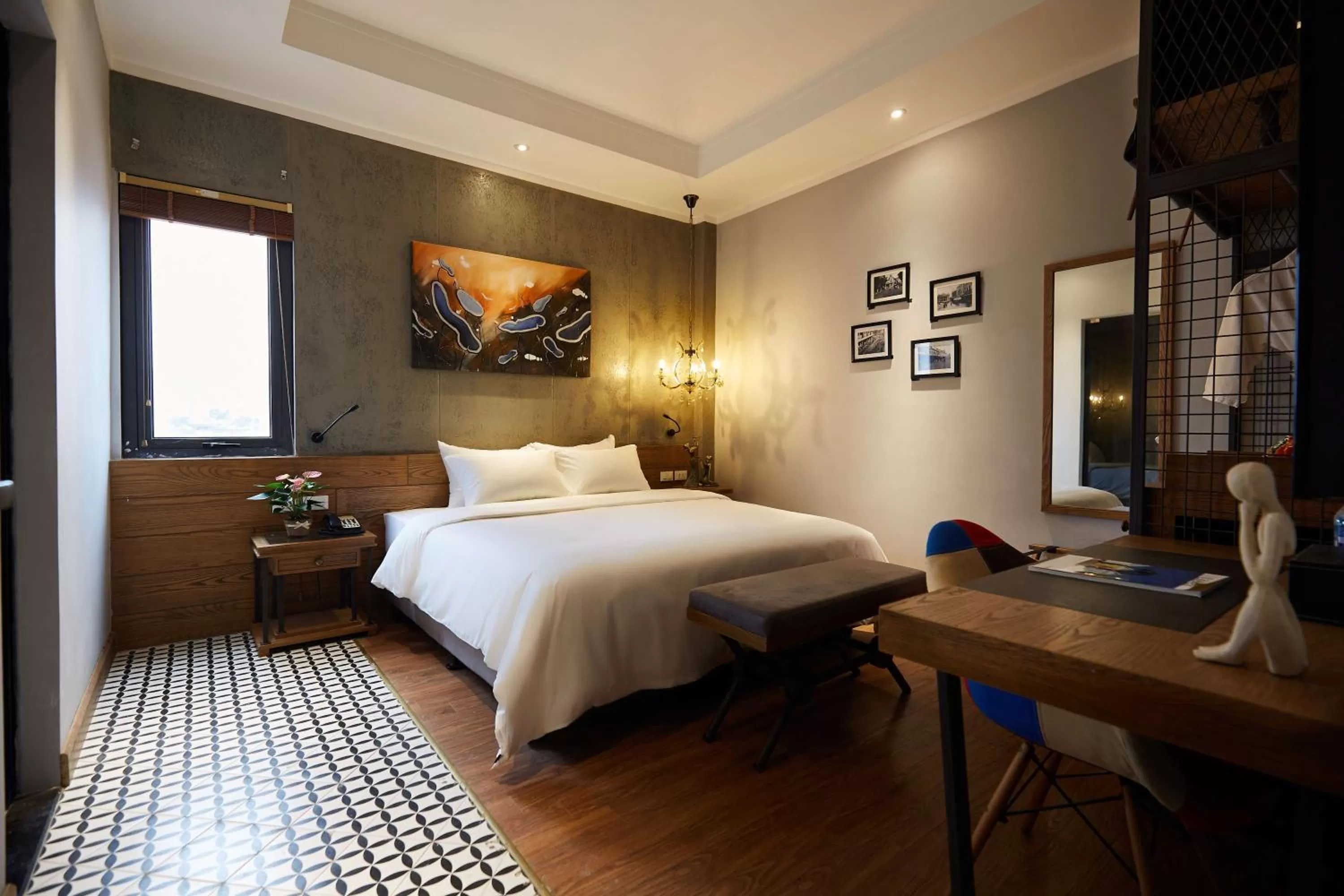 Photo of the whole room, Bed in HaNoi Calido Hotel