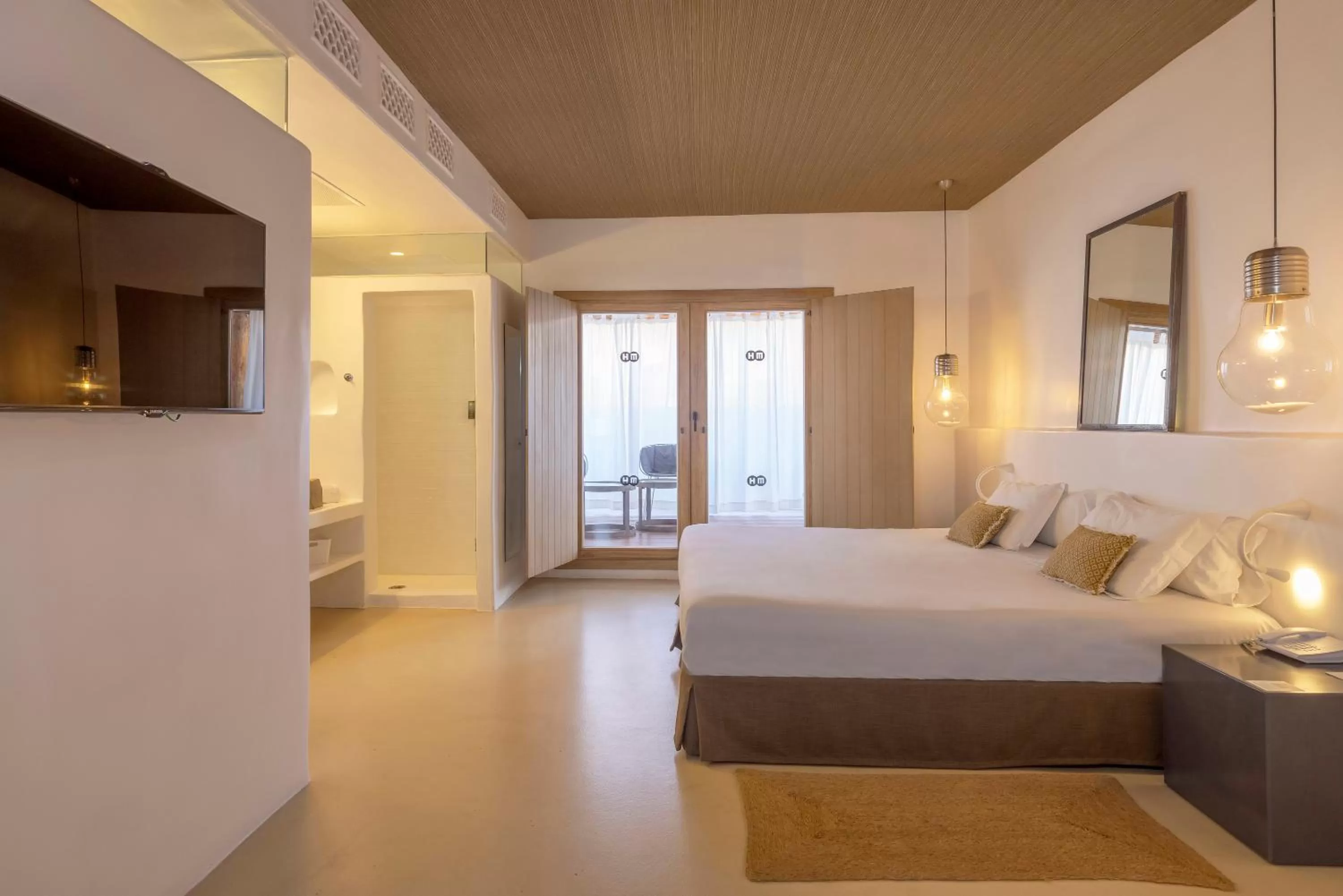 Bedroom, Bed in HM Balanguera