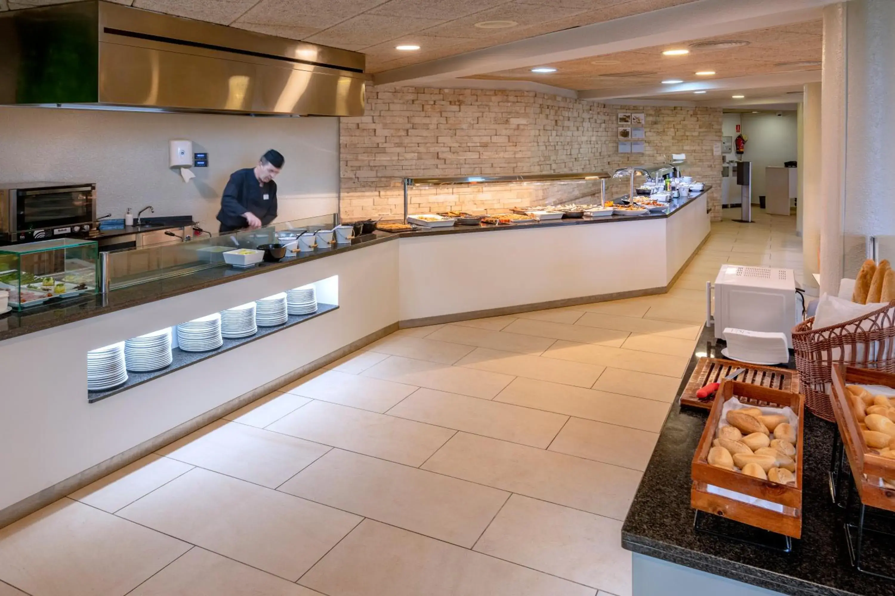 Meals, Kitchen/Kitchenette in GHT S'Agaro Mar Hotel