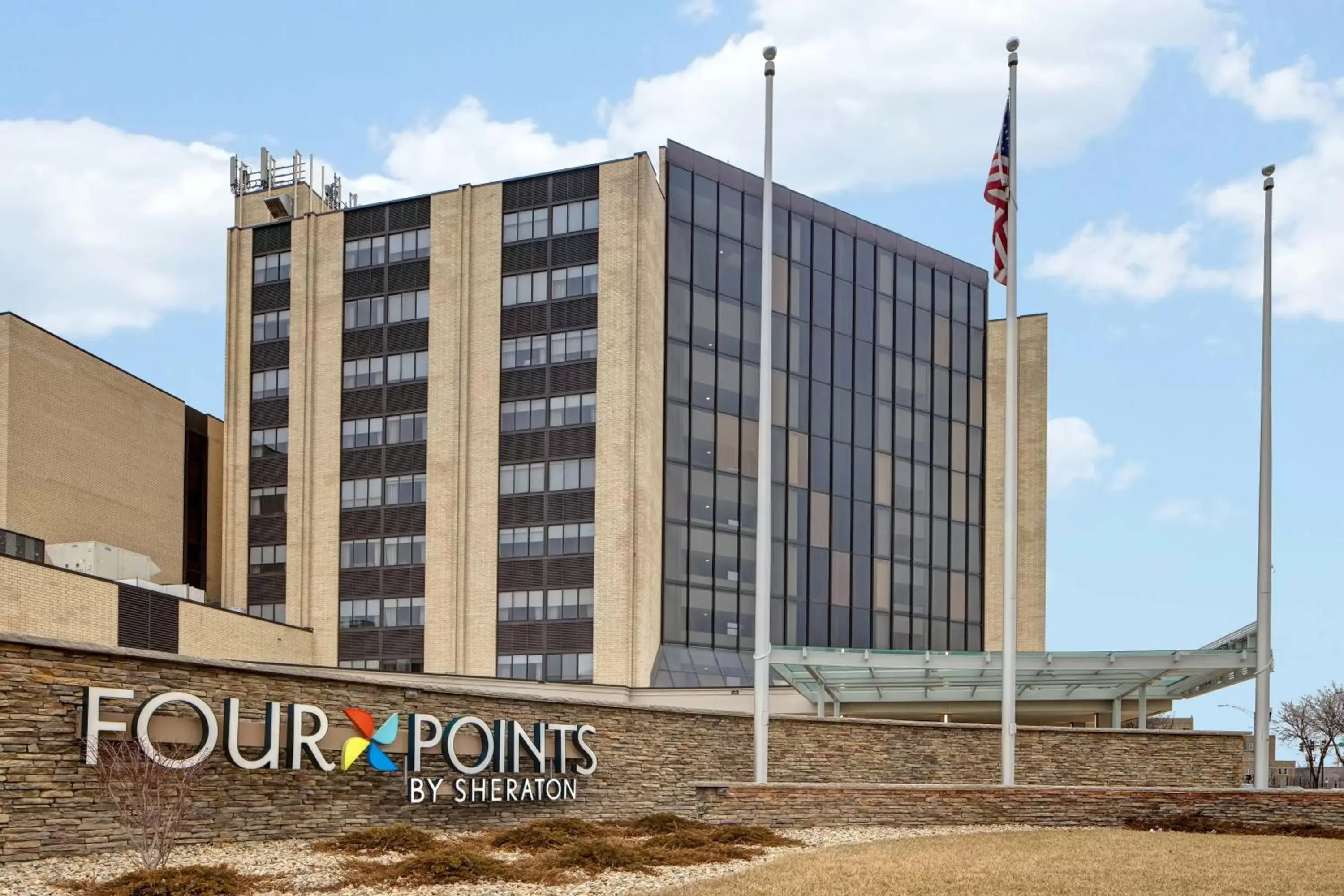 Property Building in Four Points by Sheraton Peoria
