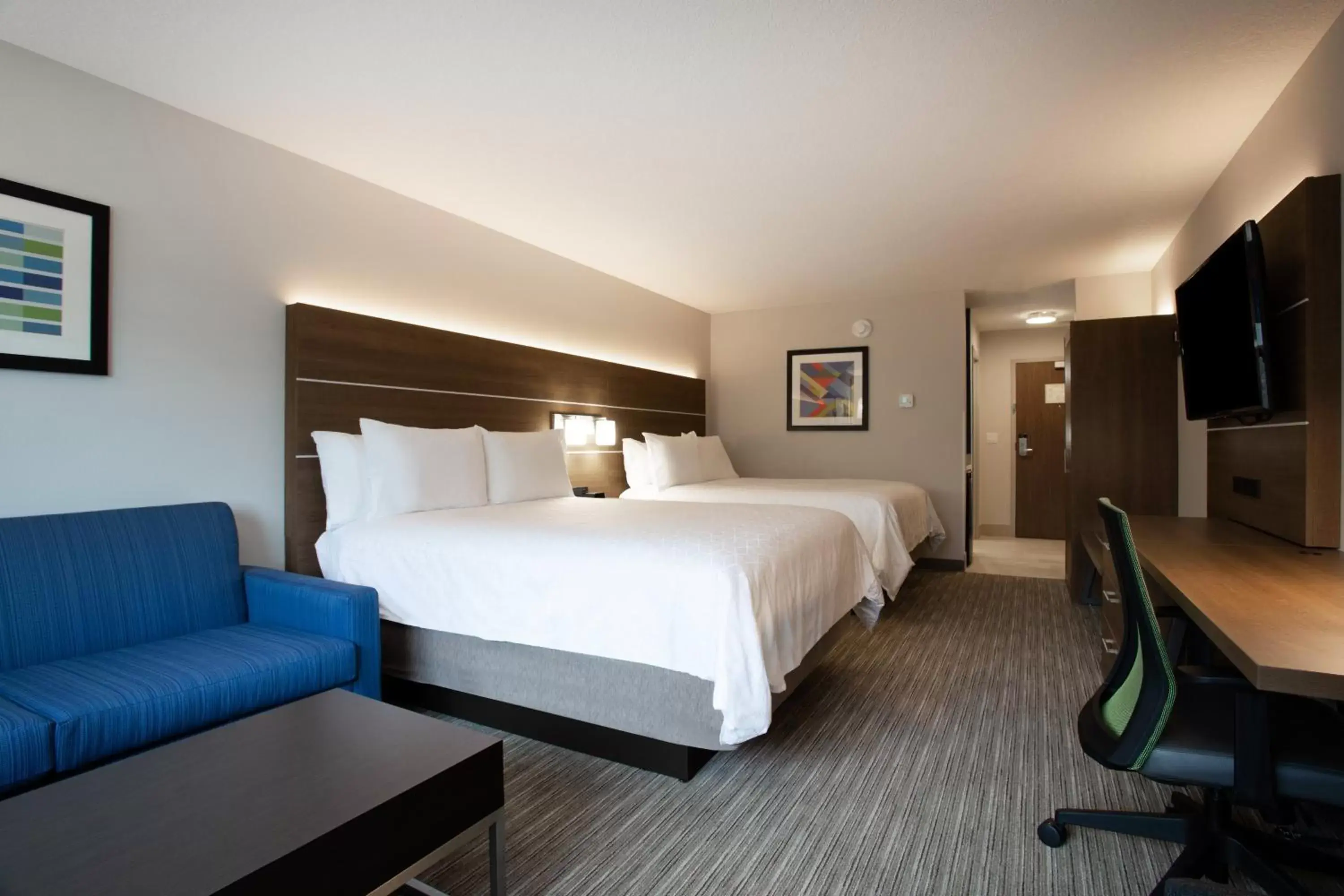 Bedroom, Bed in Holiday Inn Express & Suites - Deland South, an IHG Hotel