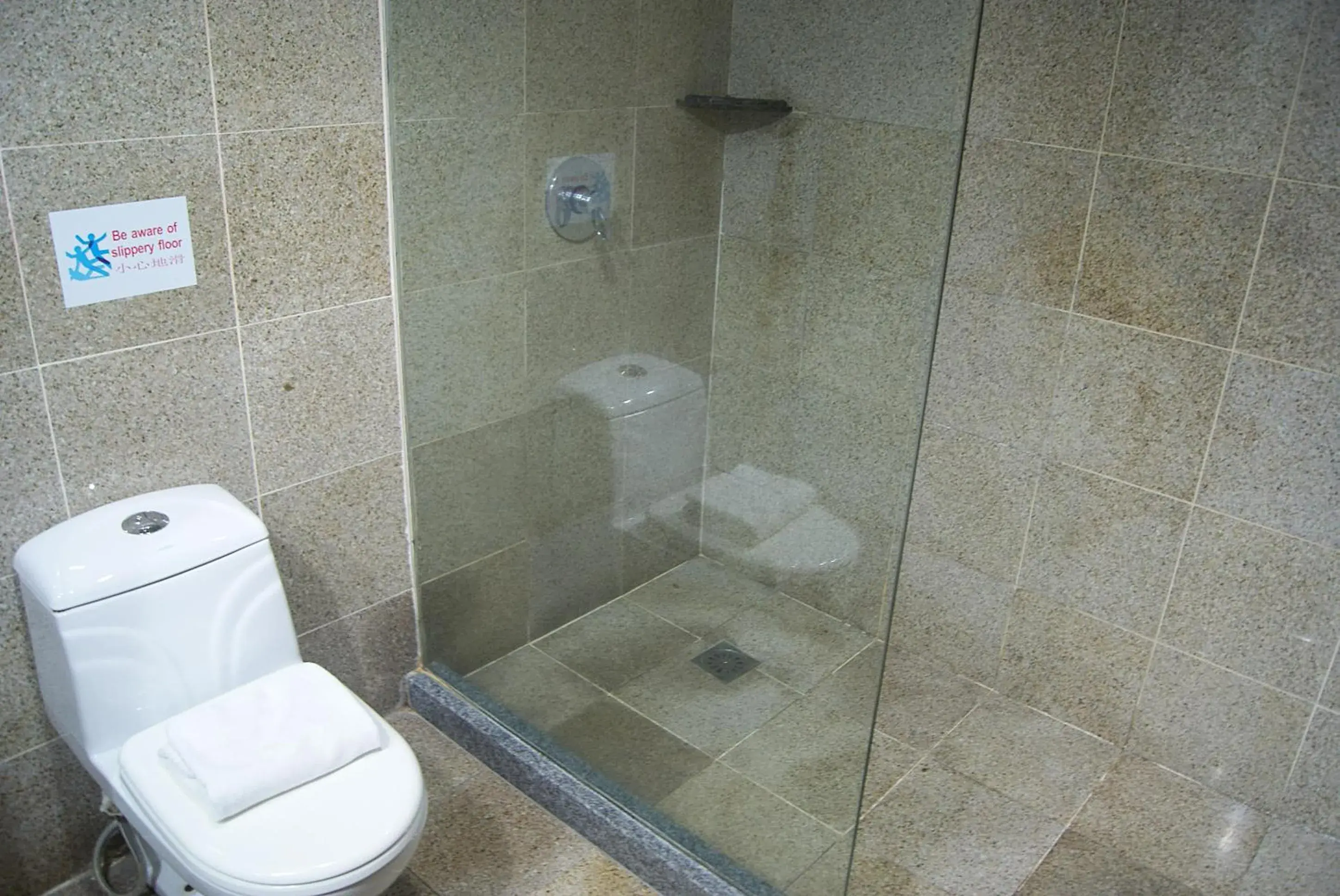 Bathroom in Tang Dynasty Bay Hotel