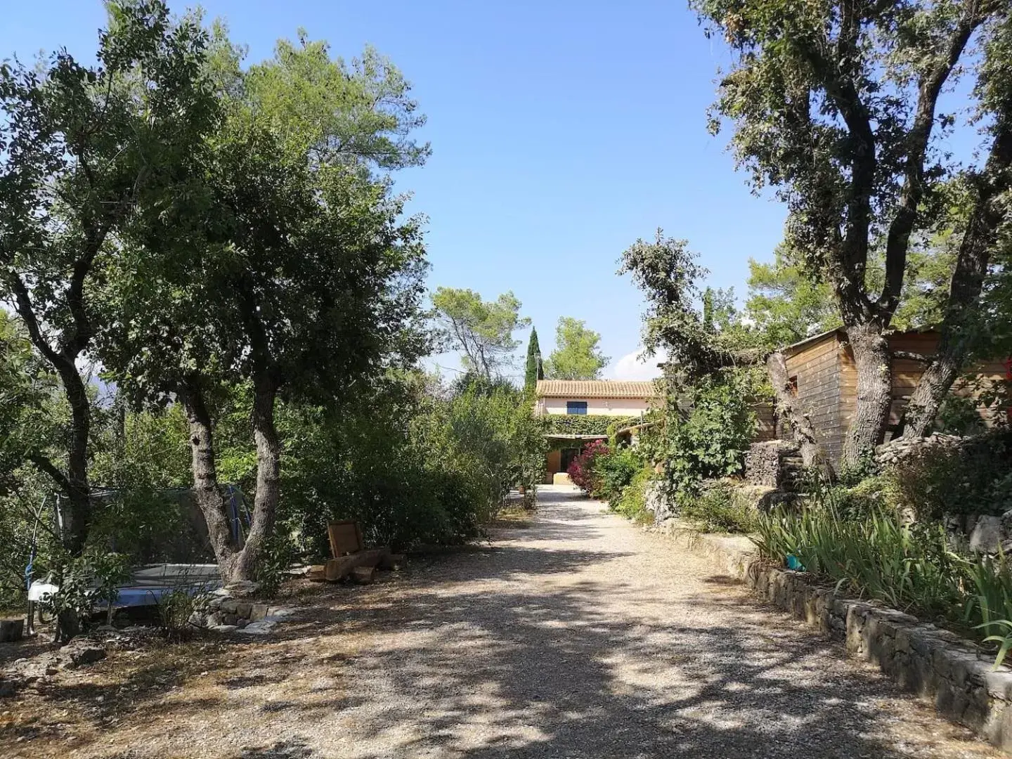 Property Building in La Salamandre en Provence