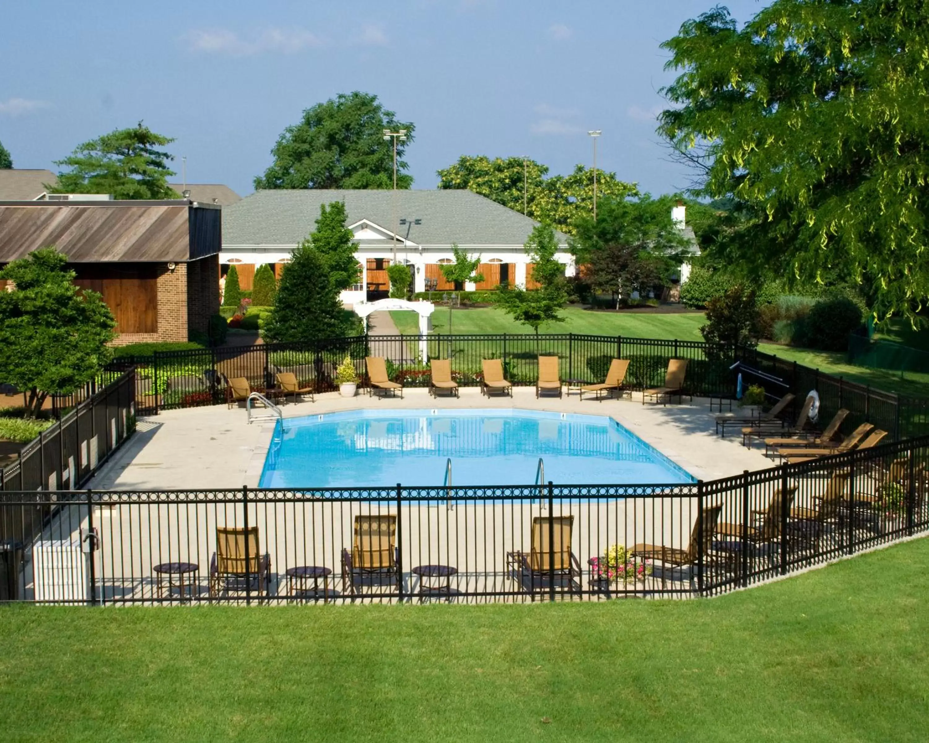 Patio, Swimming Pool in Millennium Maxwell House Nashville