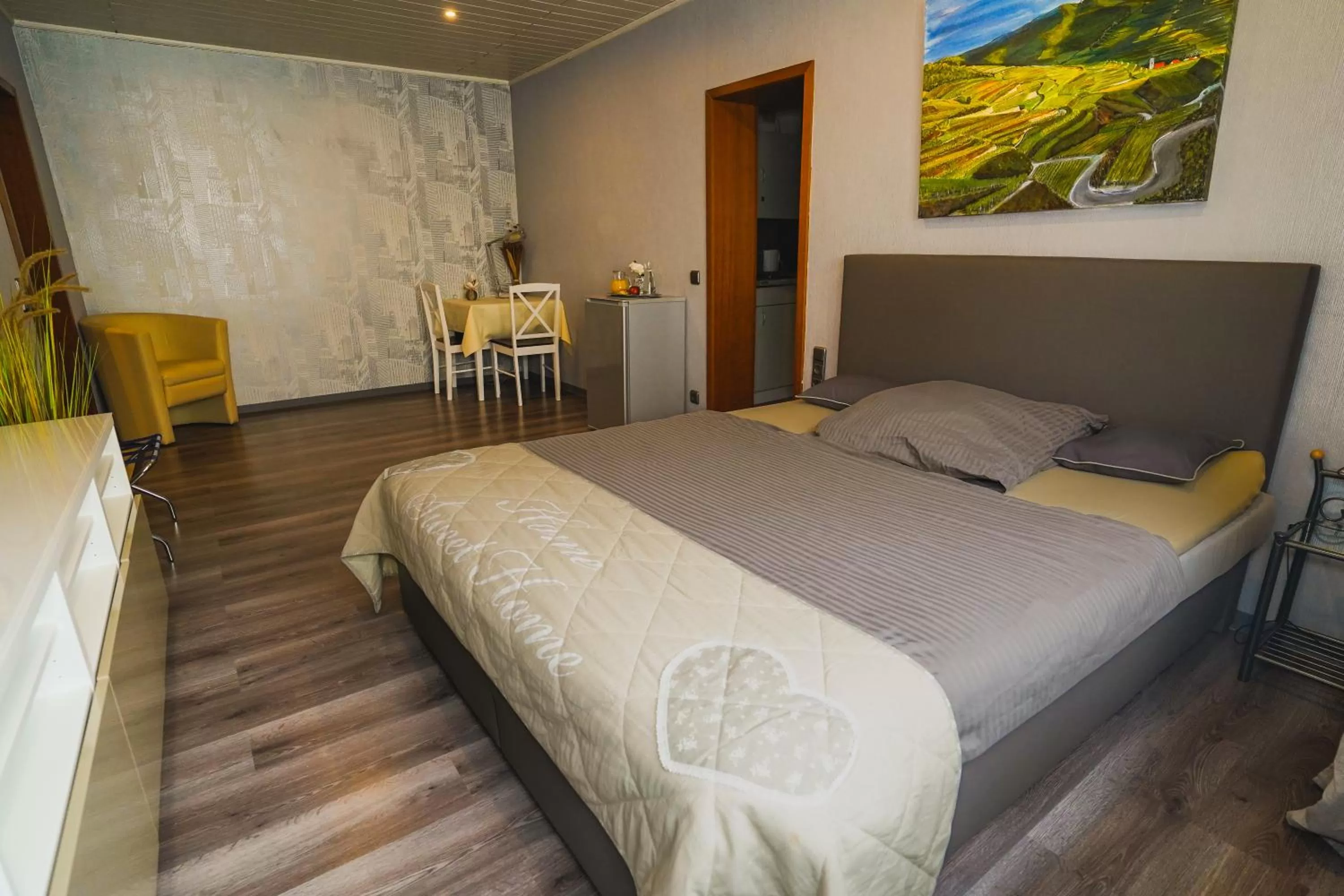 Bed in Gästehaus Präsenzhof