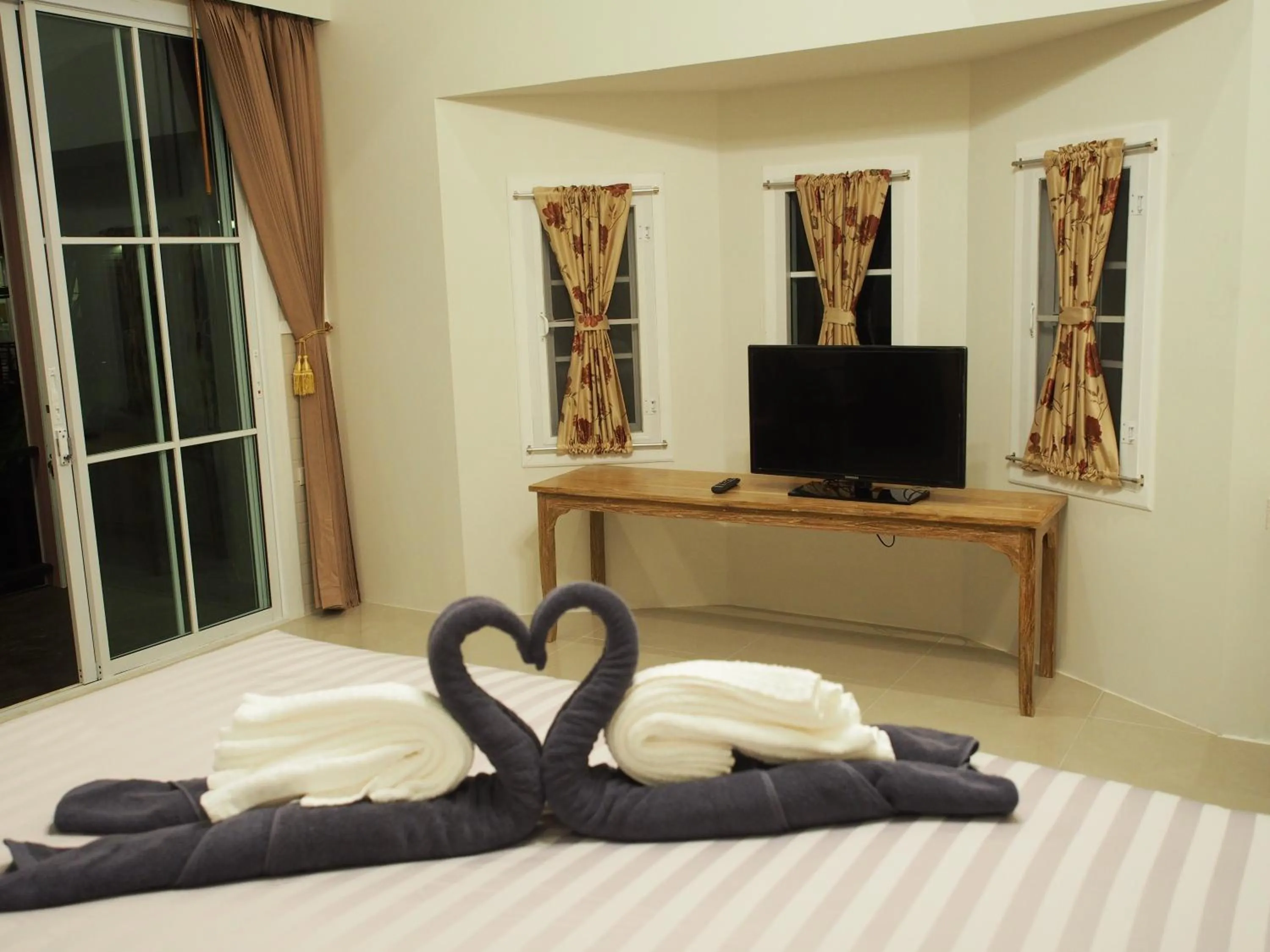 Bedroom, Bed in My Home Lantawadee Resort