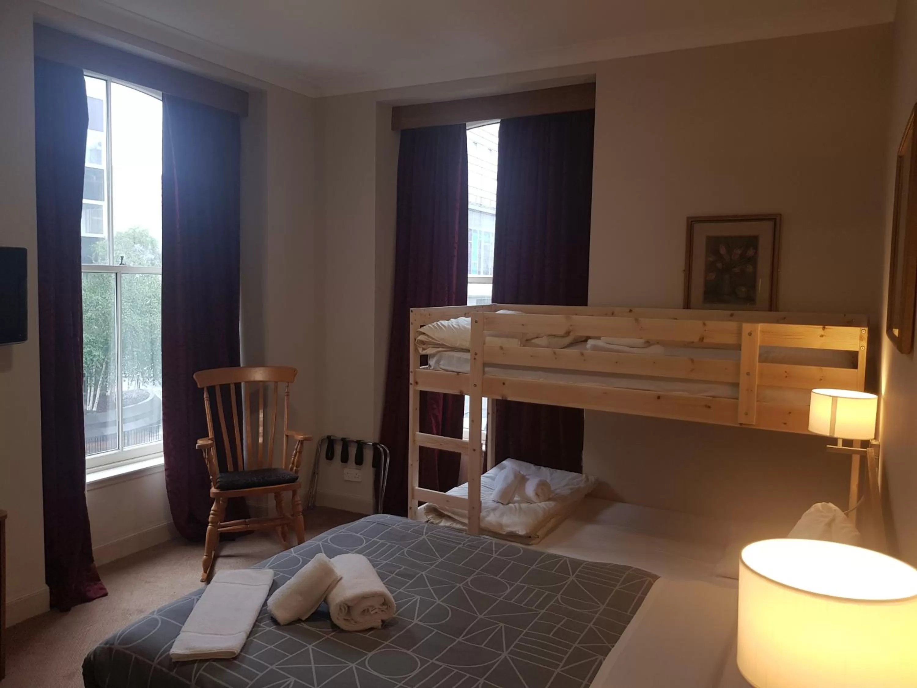 Bed in Aberdeen House