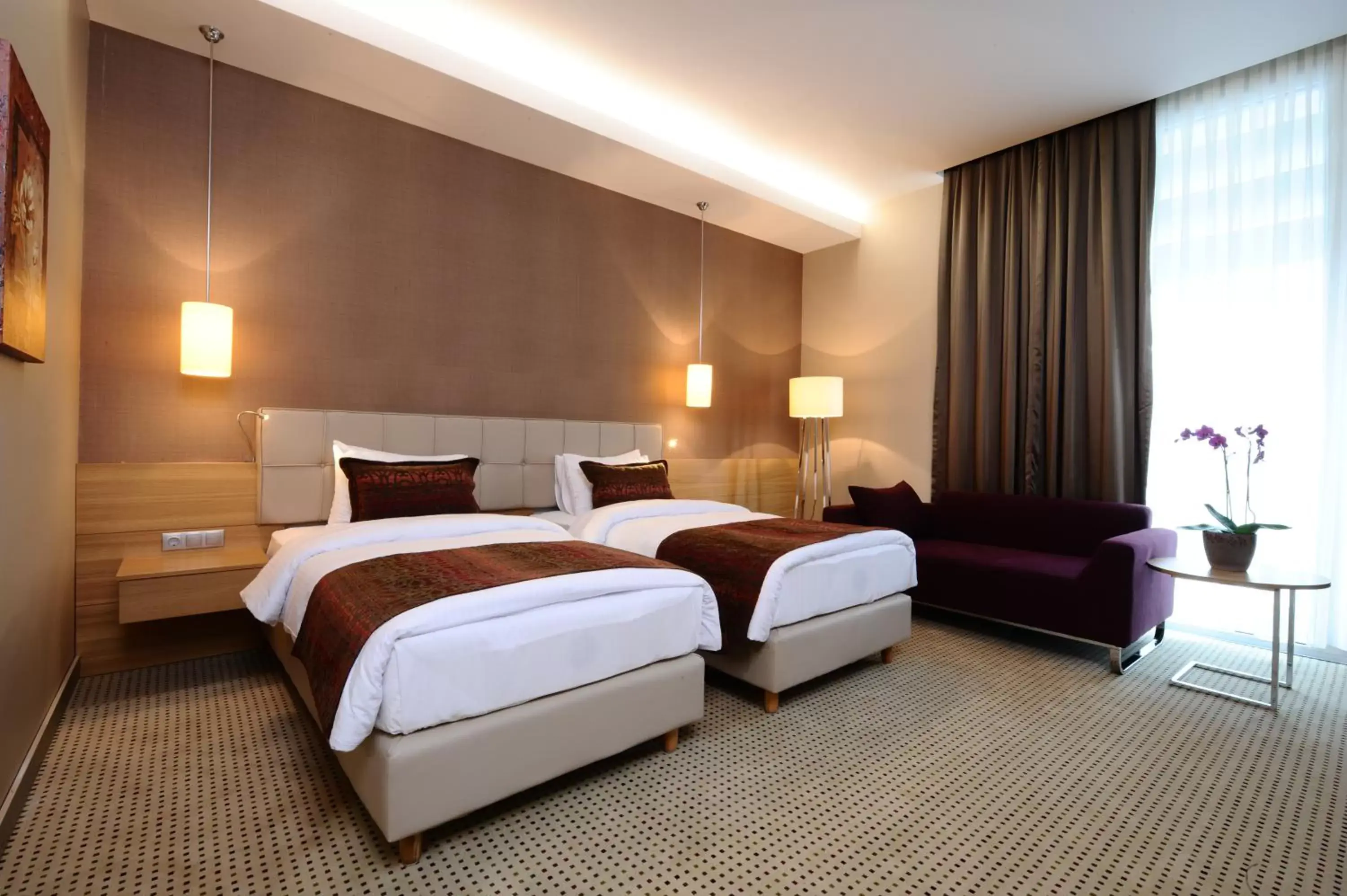 Street view, Bed in Ramada by Wyndham Podgorica Street view, Bed in Ramada by Wyndham Podgorica