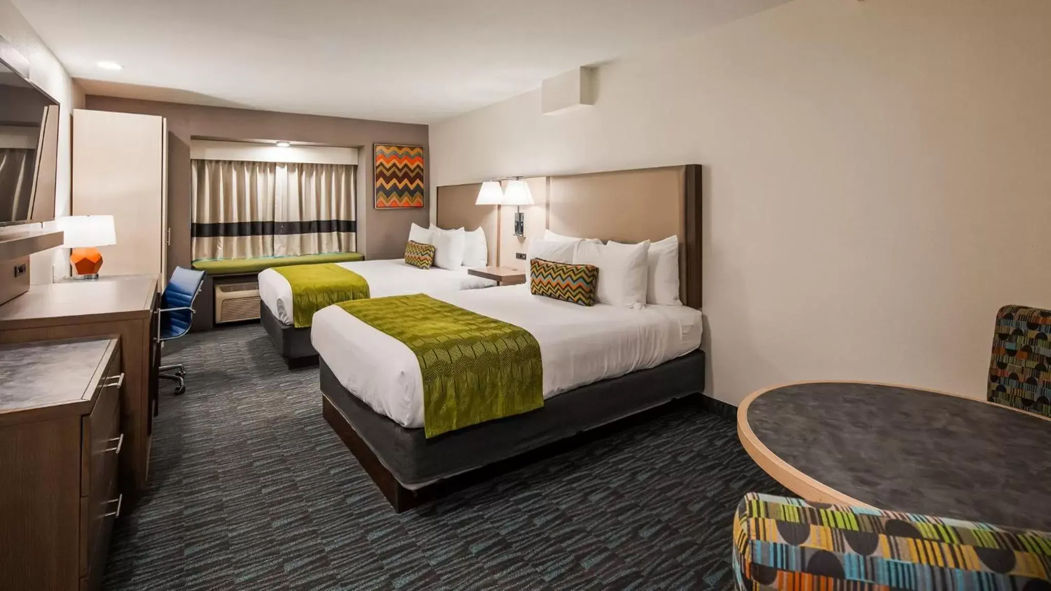 Bed in Best Western Plus Yuma Foothills Inn & Suites