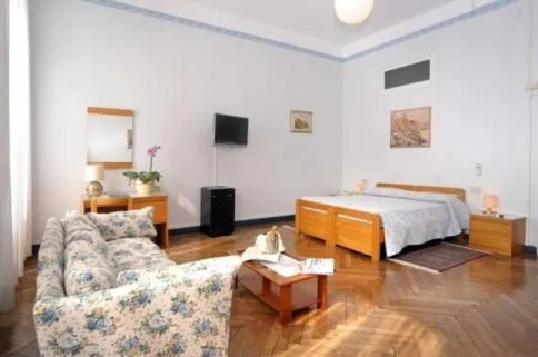 Photo of the whole room, Bed in Hotel Mediterranee