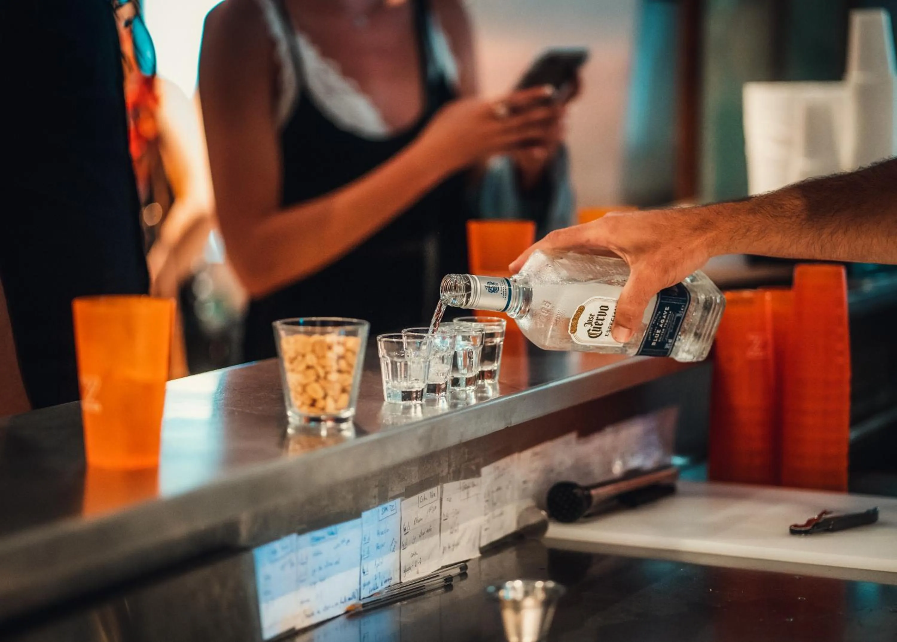 Lounge or bar in Hôtel Ozz by Happyculture