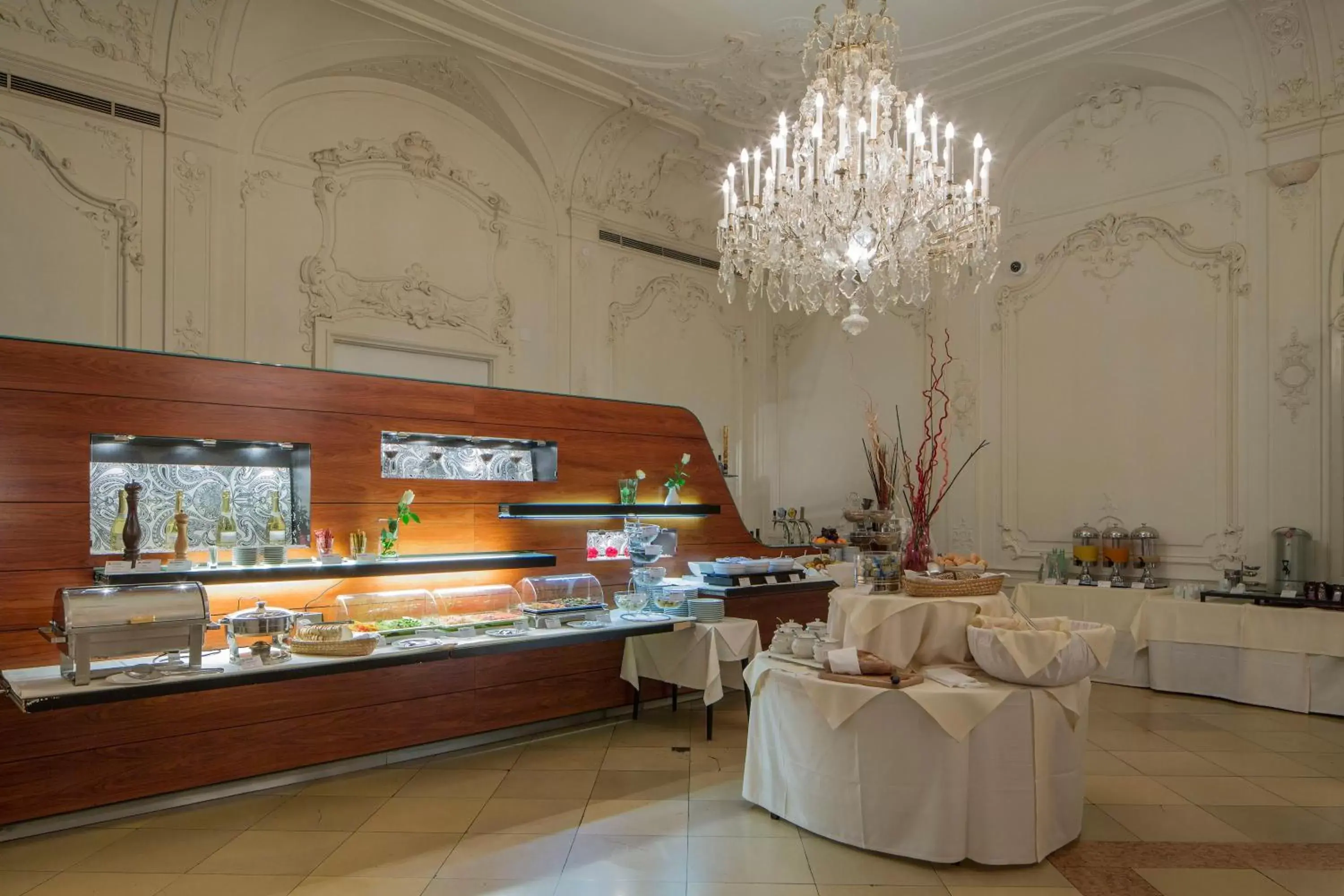 Restaurant/places to eat in Austria Trend Hotel Schloss Wilhelminenberg Wien