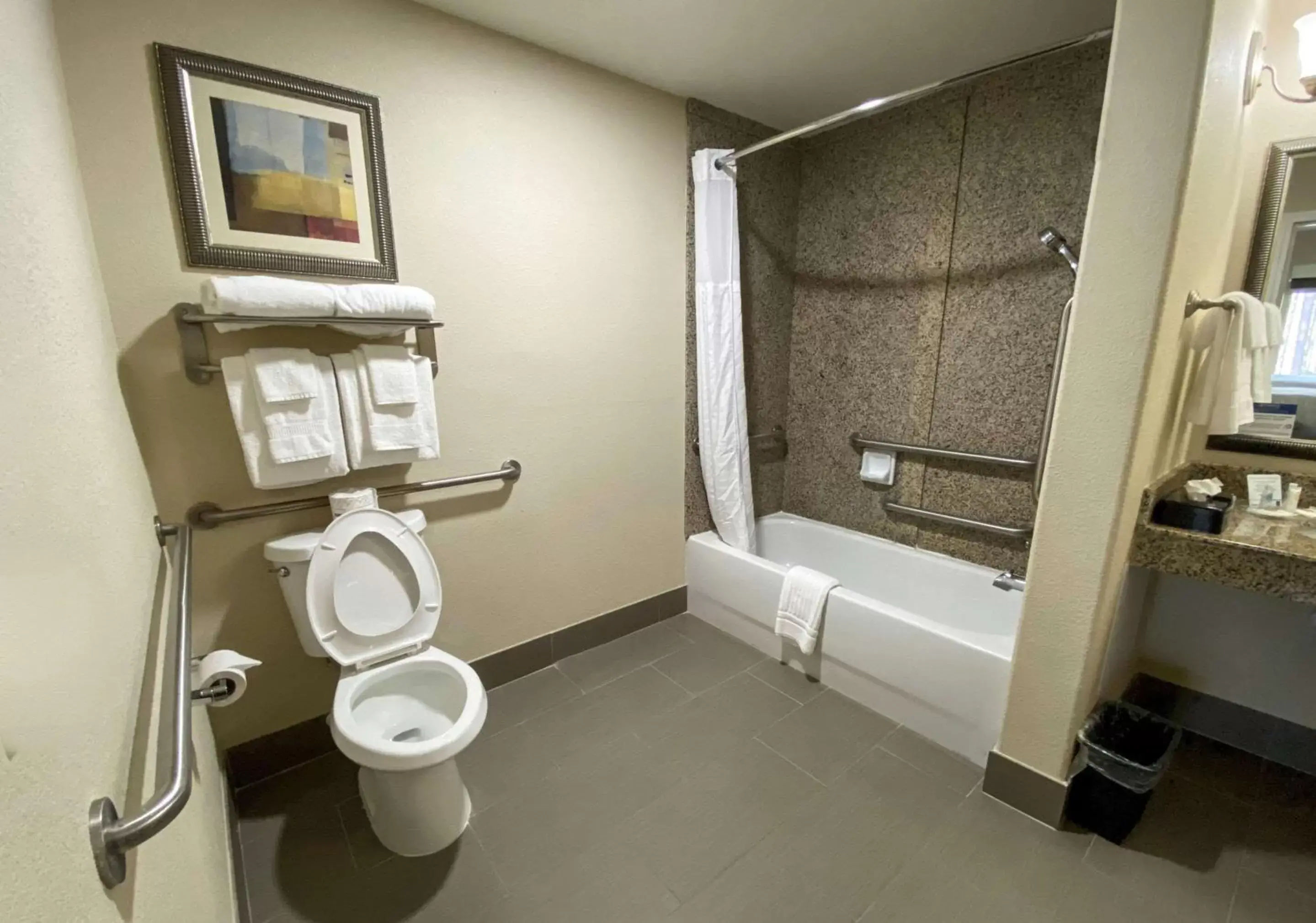 Bedroom, Bathroom in Comfort Suites by Choice Hotels, Kingsland, I-95, Kings Bay Naval Base