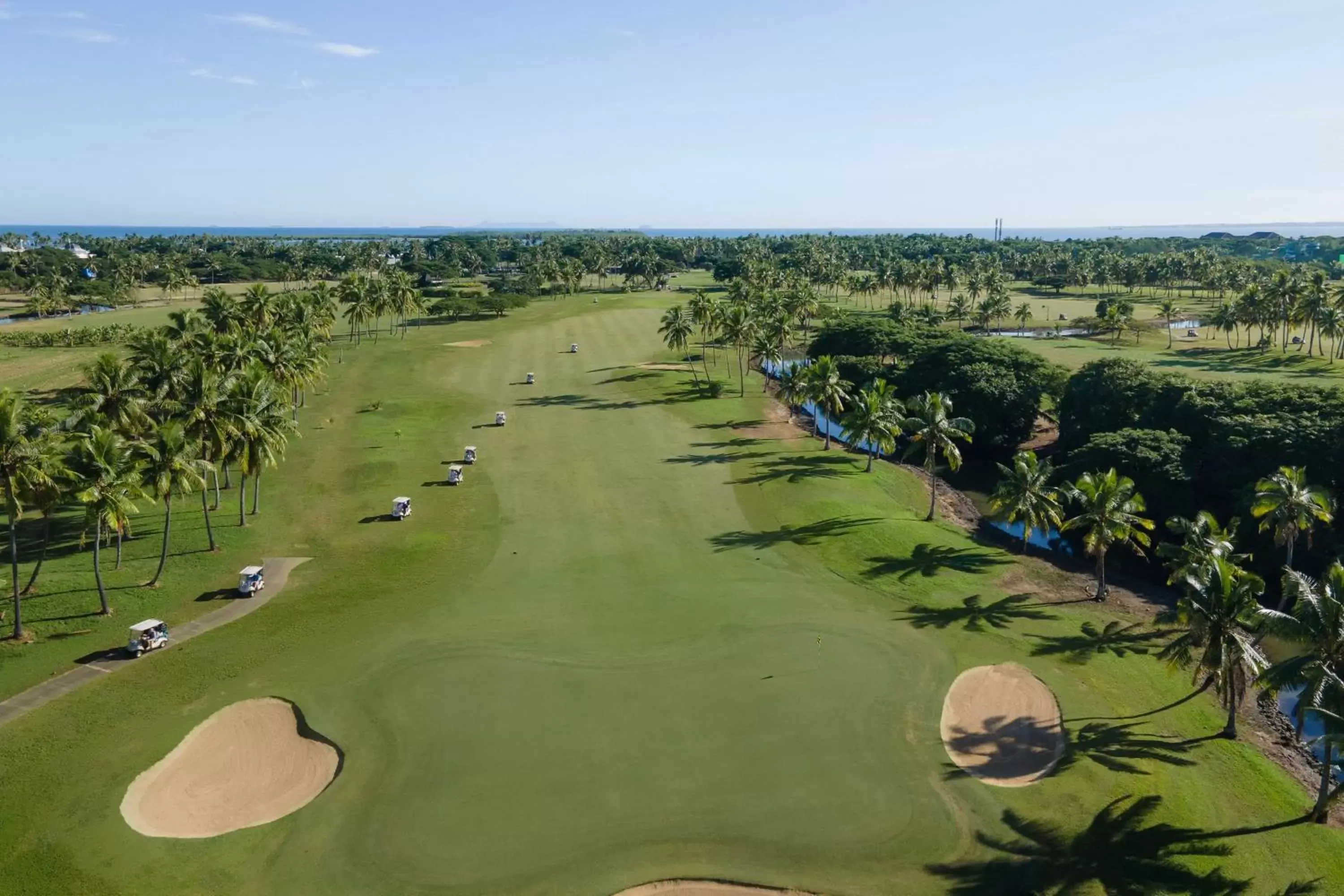 Golfcourse, Bird's-eye View in Sheraton Fiji Golf & Beach Resort