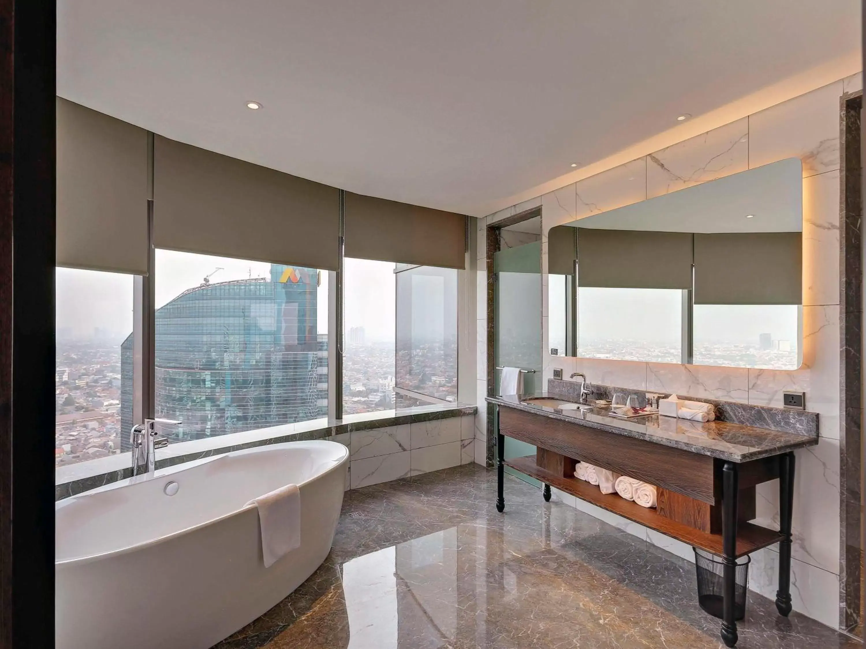 Bathroom in Mercure Jakarta Gatot Subroto