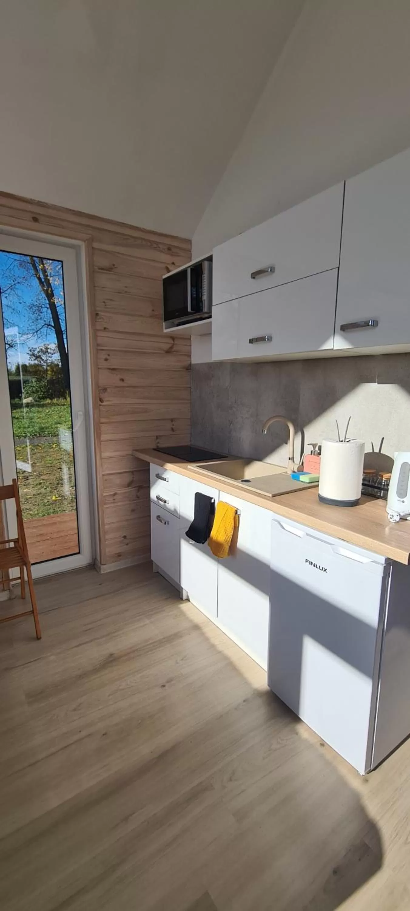 Kitchen or kitchenette in Leon's Rooms