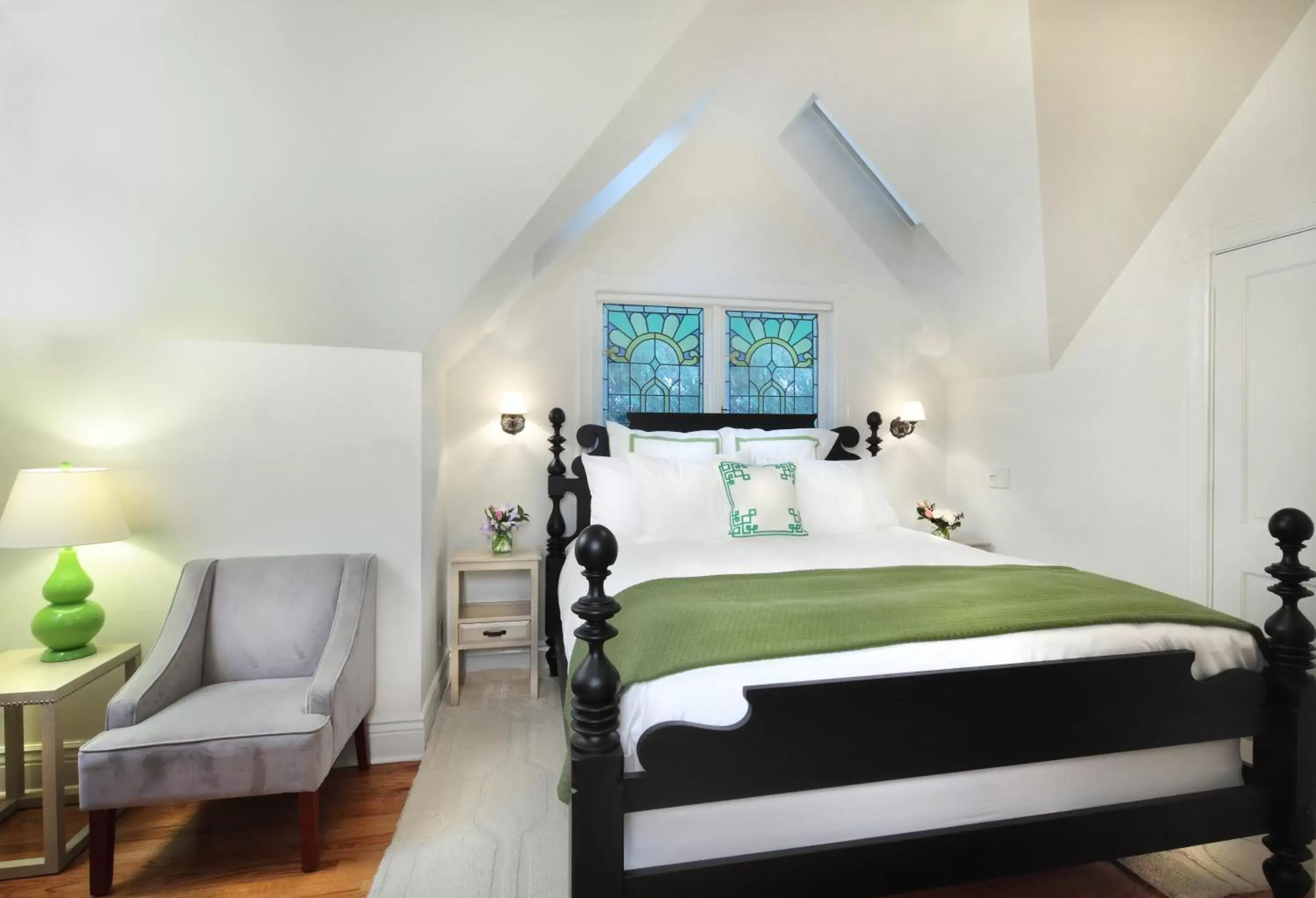 Bedroom, Bed in The Grape Leaf Inn
