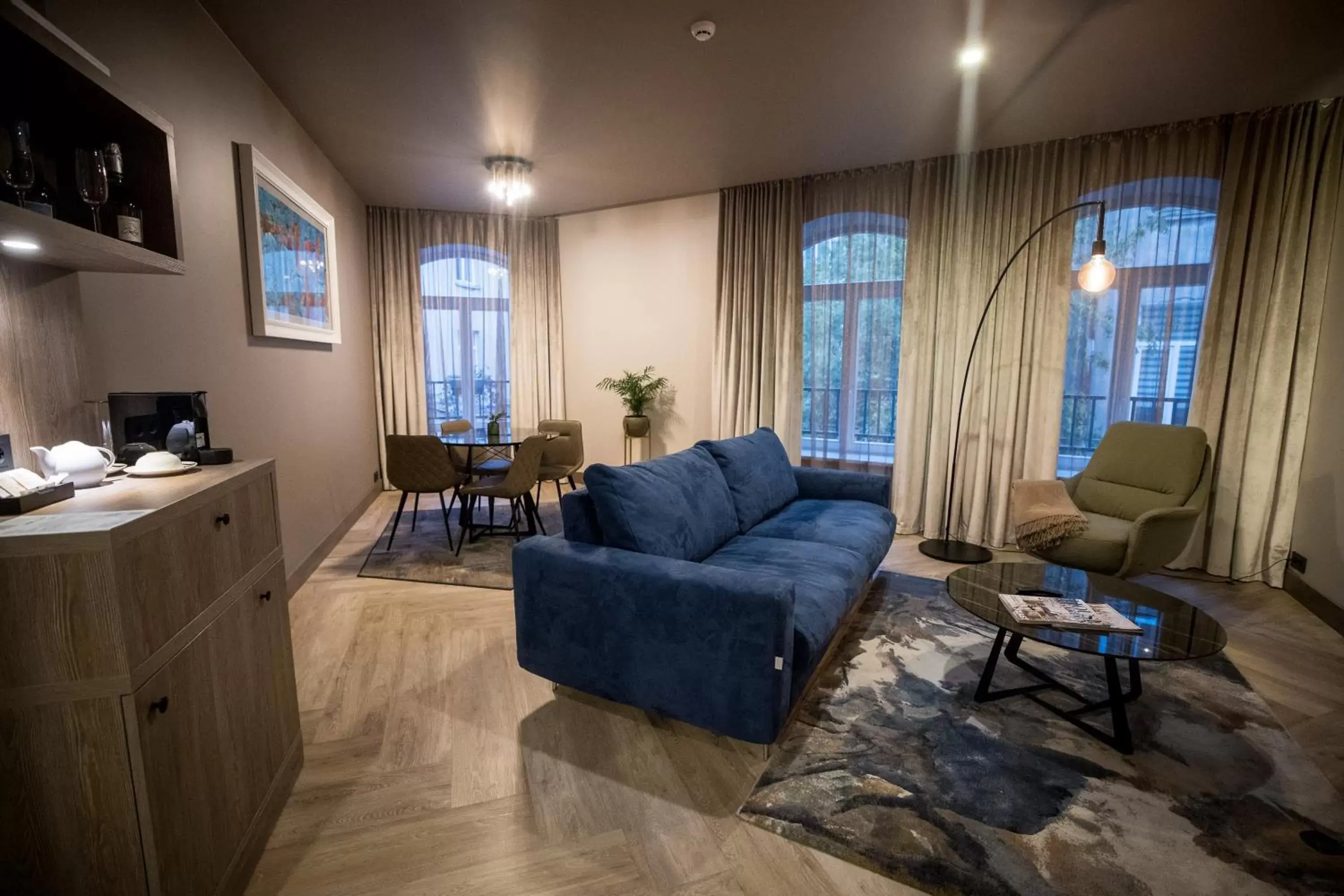 Living room, Seating Area in Conti Hotel