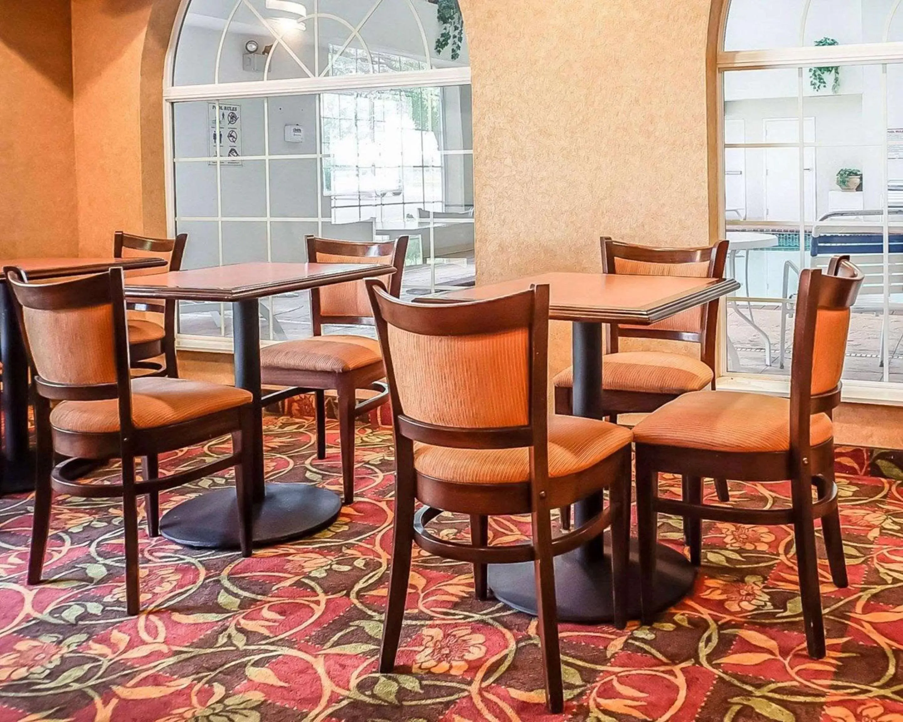 Restaurant/Places to Eat in Quality Inn & Suites Roswell