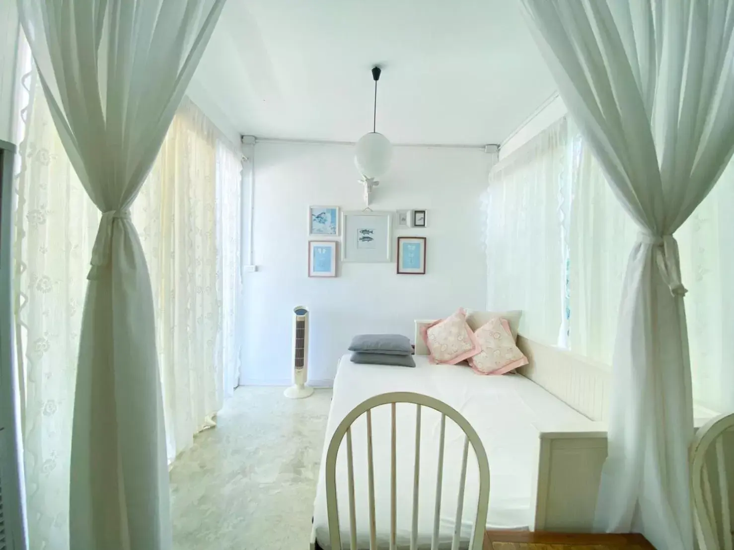 Dining Area in Green Gallery Beach Boutique Hotel