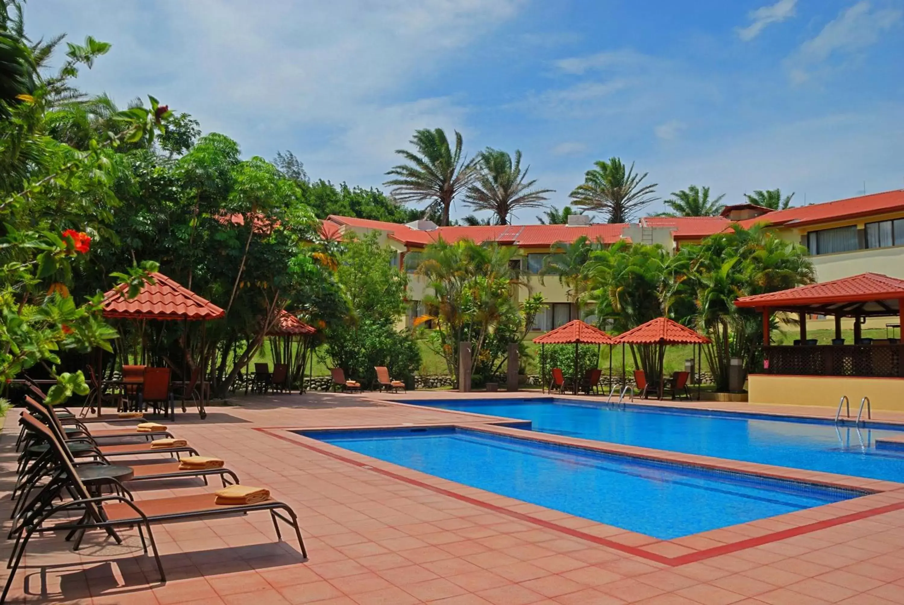 Activities, Swimming Pool in Country Inn & Suites by Radisson, San Jose Aeropuerto, Costa Rica