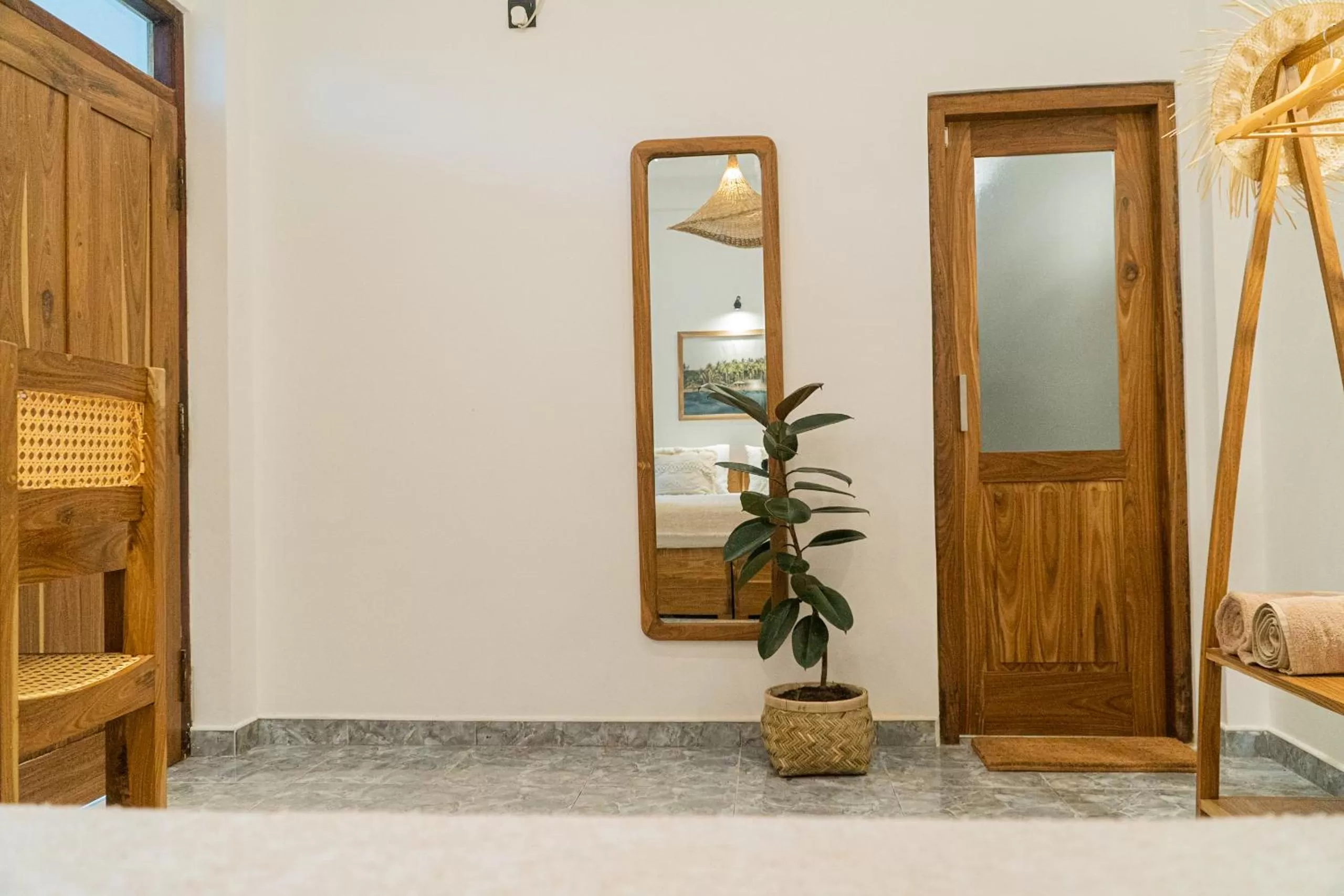 Bedroom in Lucky's Surf Camp