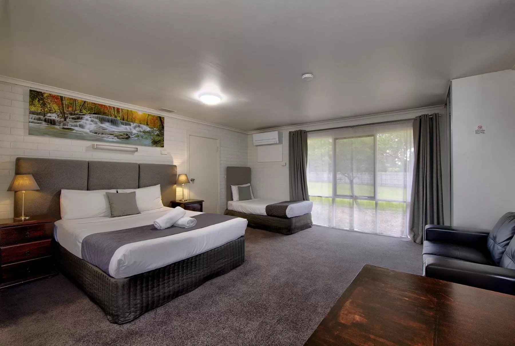 Family, Bed in Frankston Motel