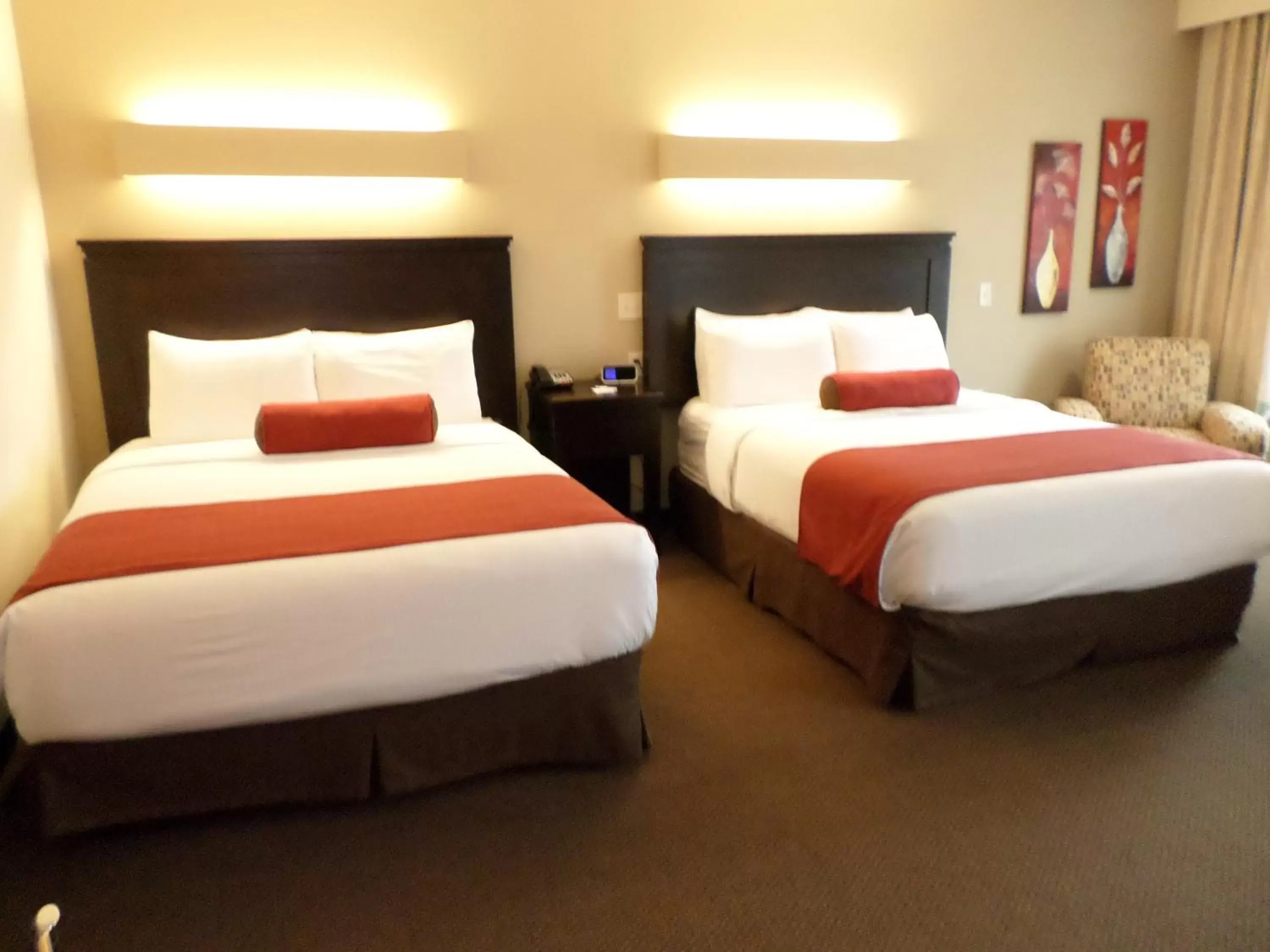 Queen Room with Two Queen Beds in Berlin Grande Hotel