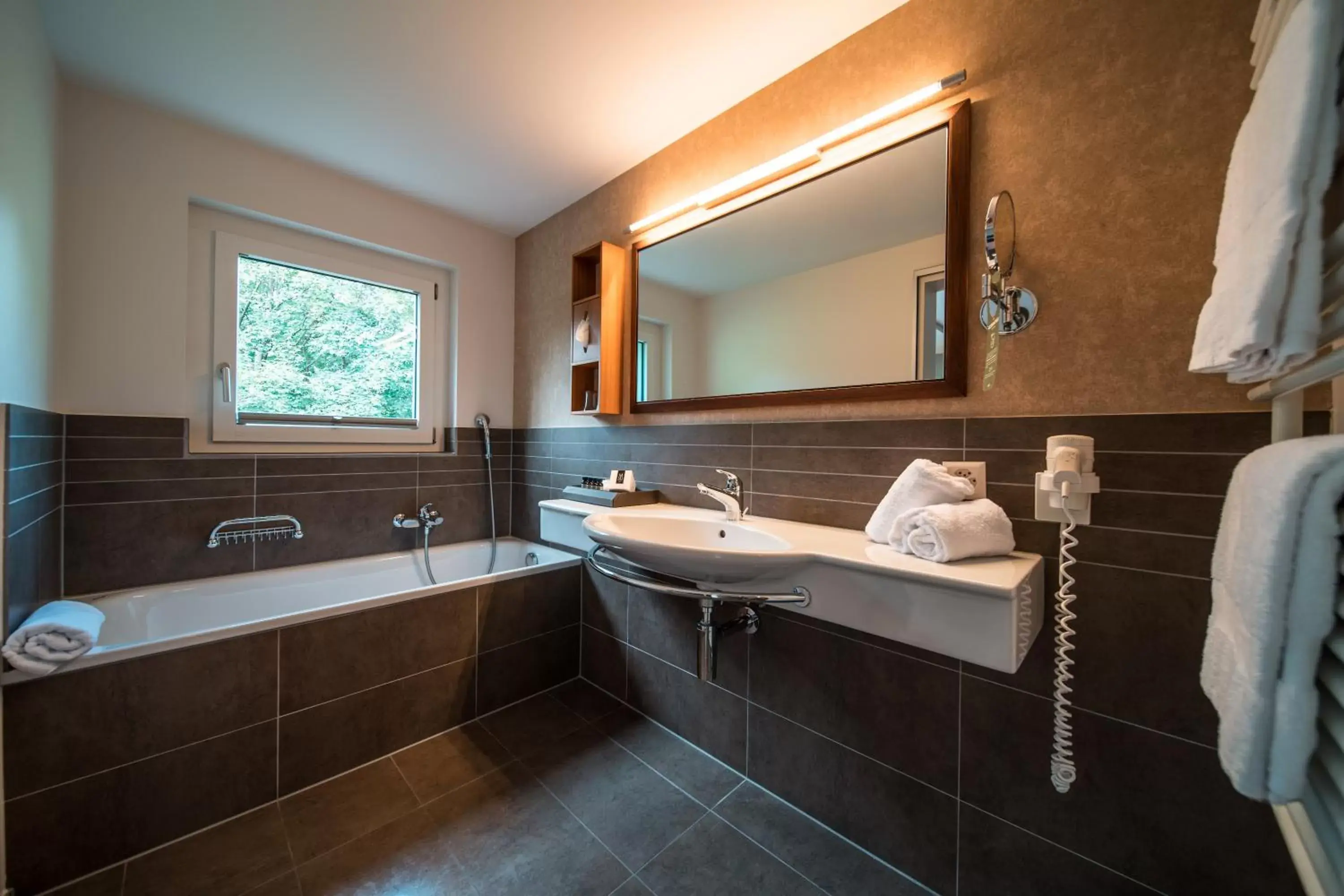 Bathroom in Hotel Royal St Georges Interlaken MGallery Collection