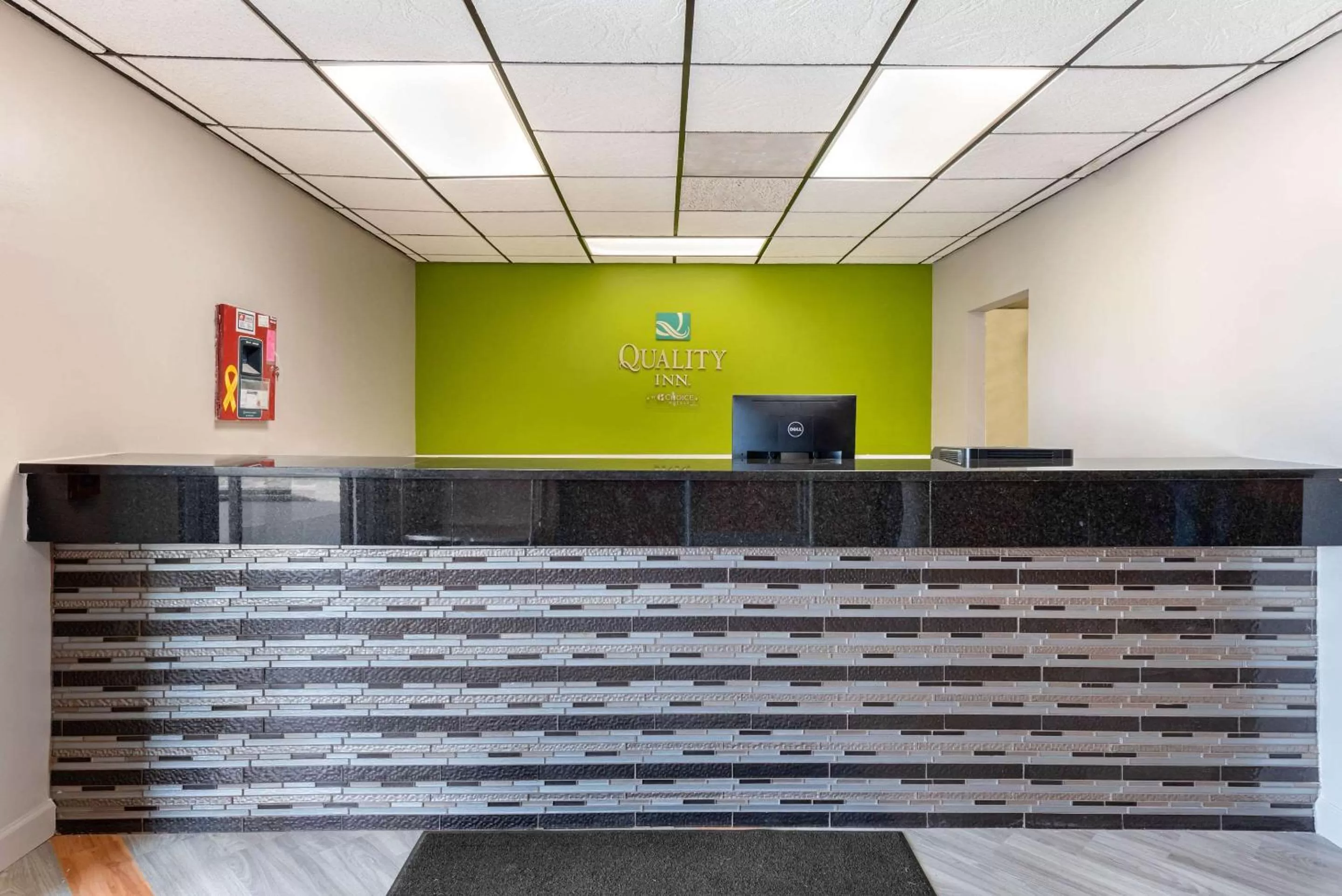 Lobby or reception in Quality Inn Fairborn near Wright Patterson AFB