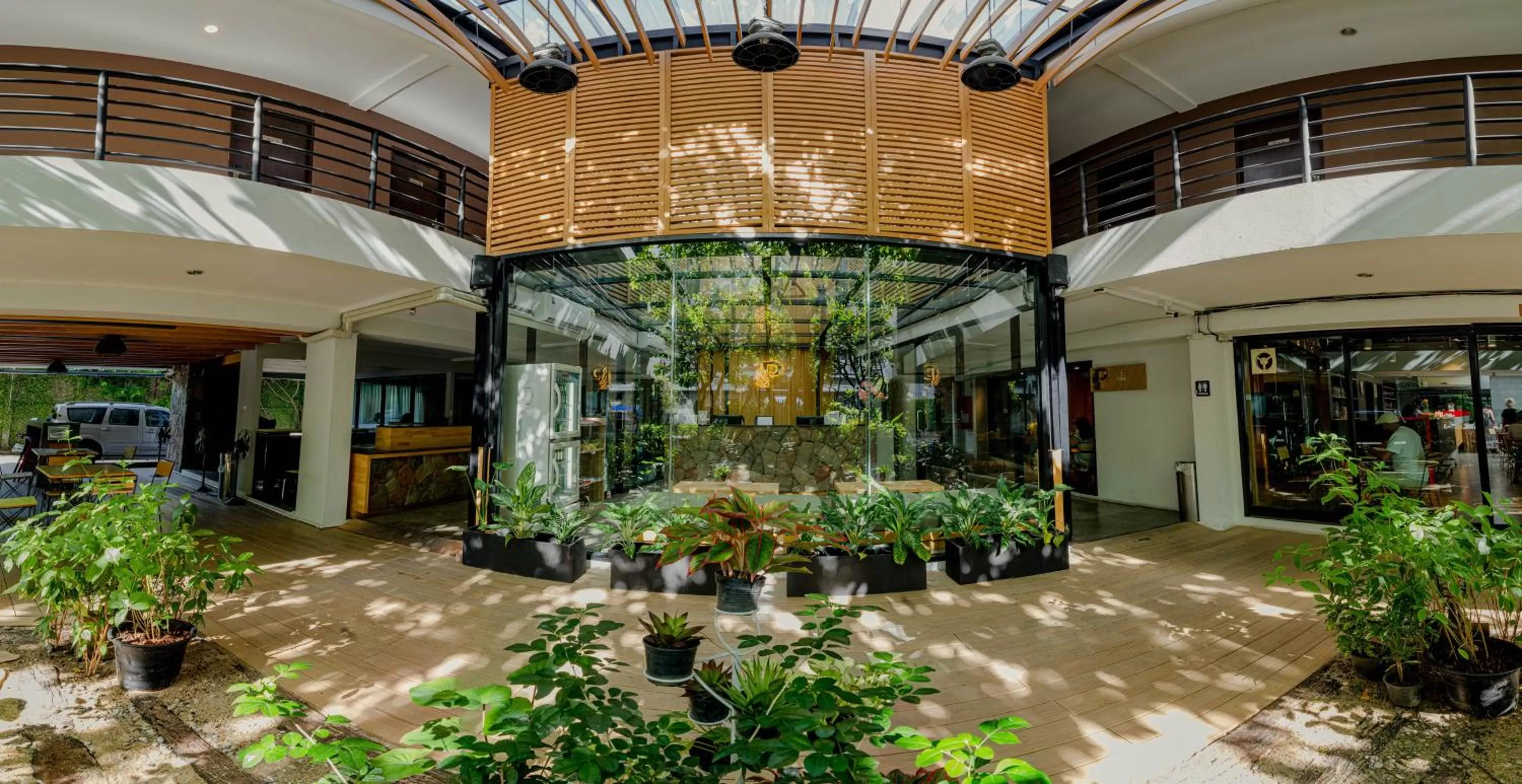 Facade/entrance in Peace Land Khaosan