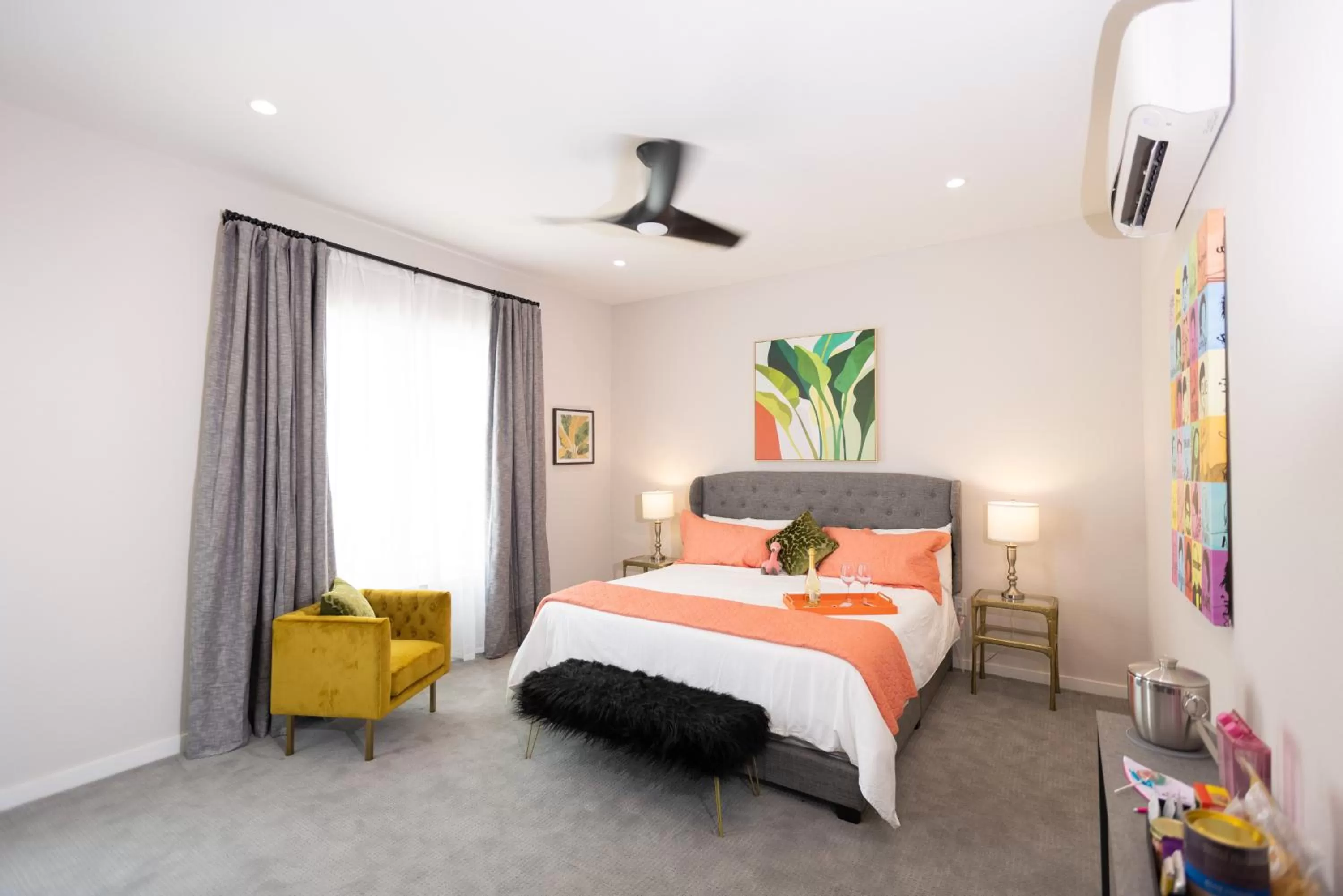 Bedroom, Bed in The Bentley Hotel on 290