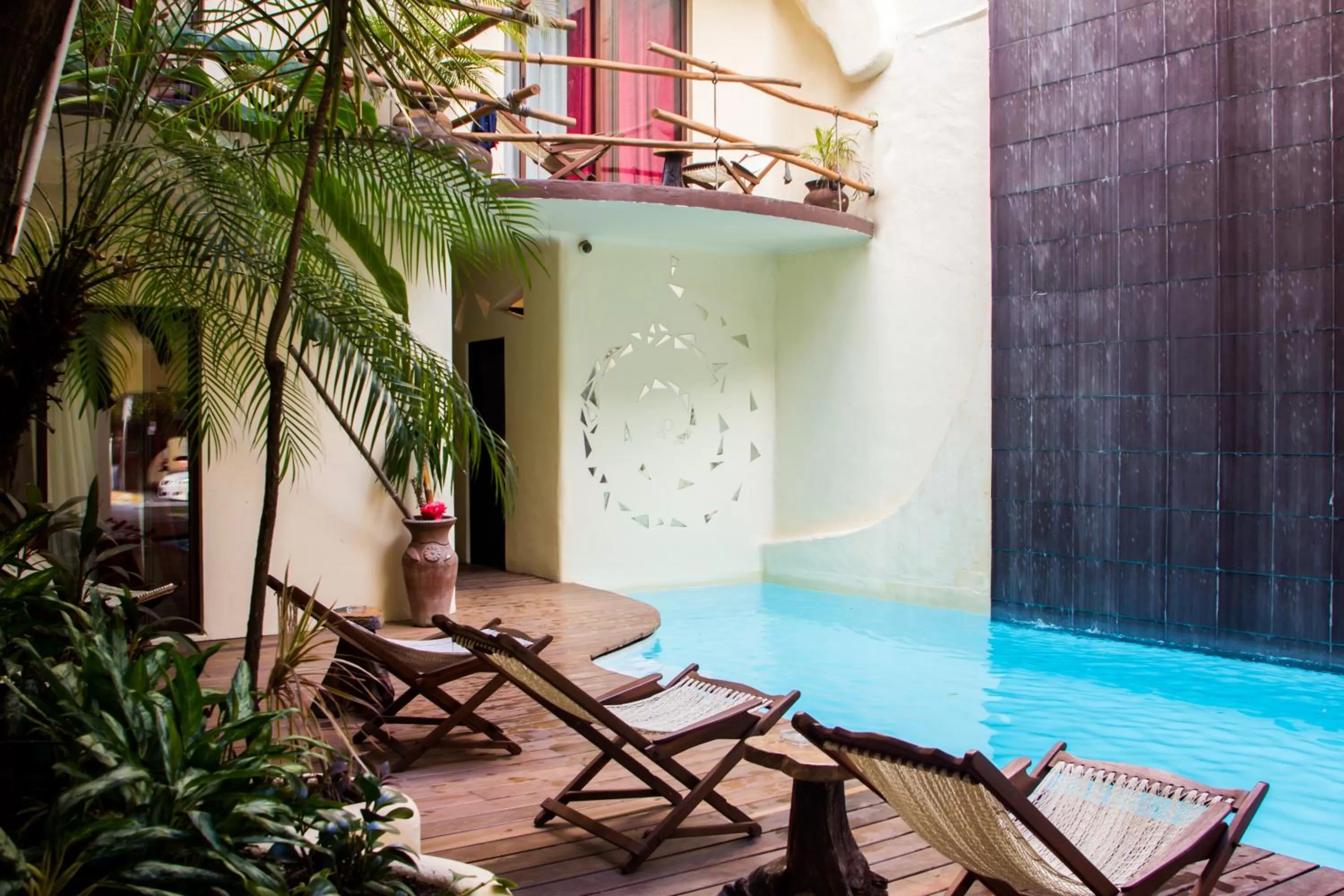 Swimming pool in Kinbe Hotel Boutique