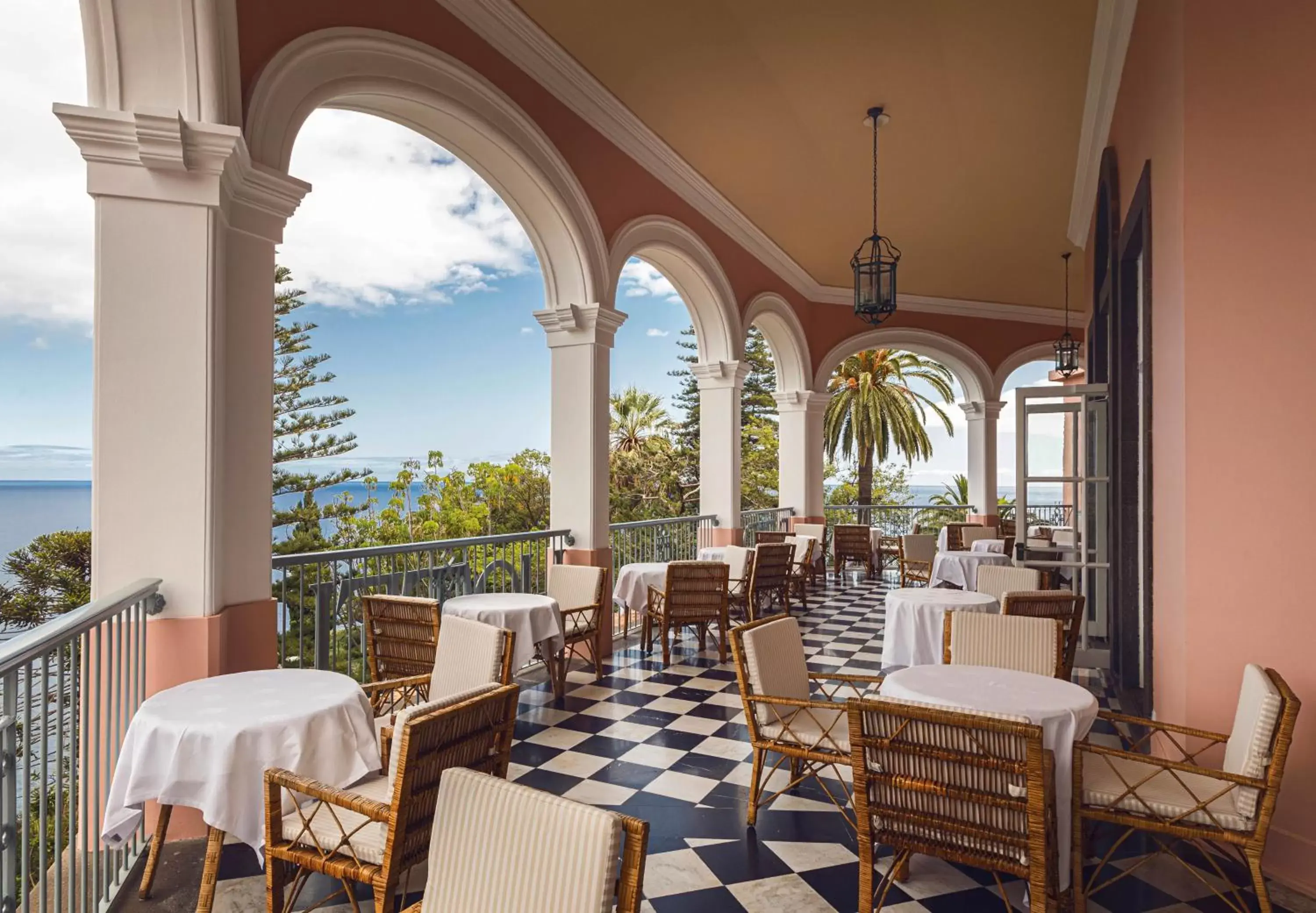 Restaurant/Places to Eat in Reid's Palace, A Belmond Hotel, Madeira