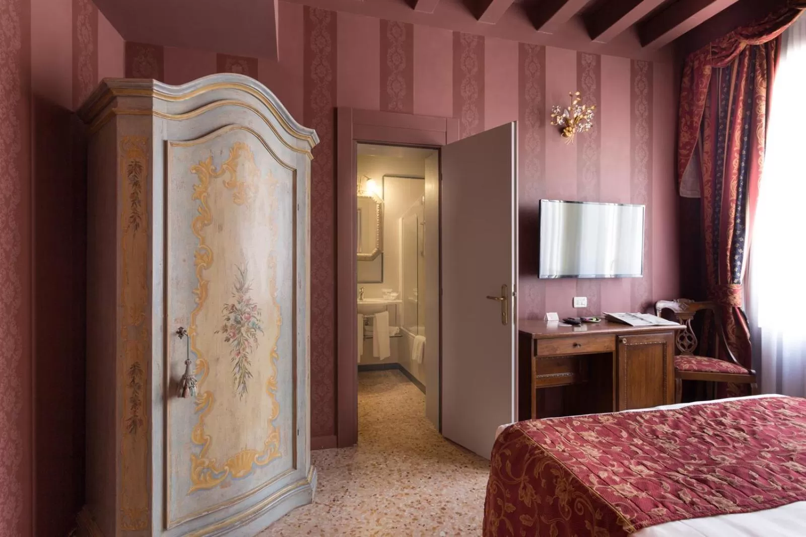 Photo of the whole room, Bed in Hotel Tiziano