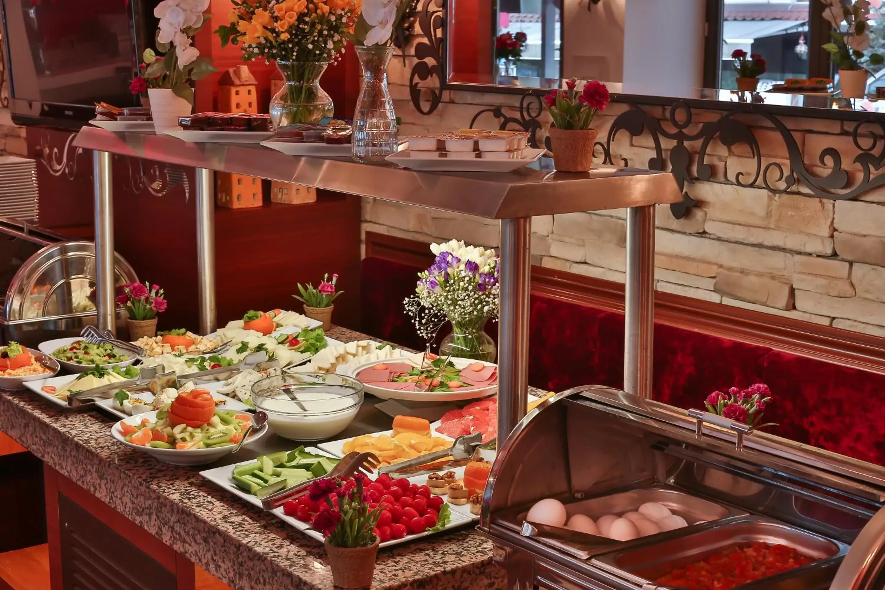 Buffet breakfast, Food in Senatus Hotel - Special Class