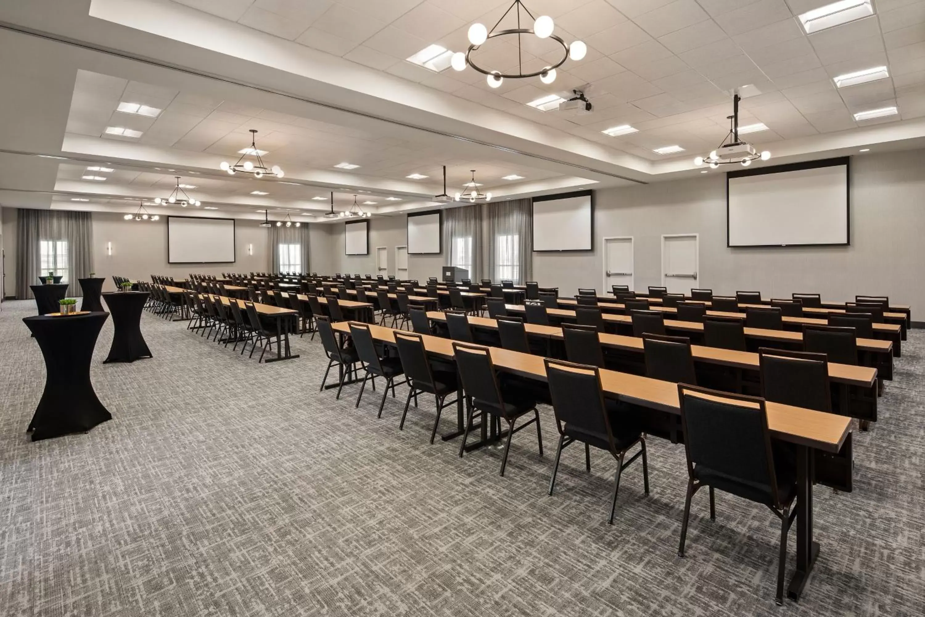 Meeting/conference room in Courtyard Mankato Hotel & Event Center