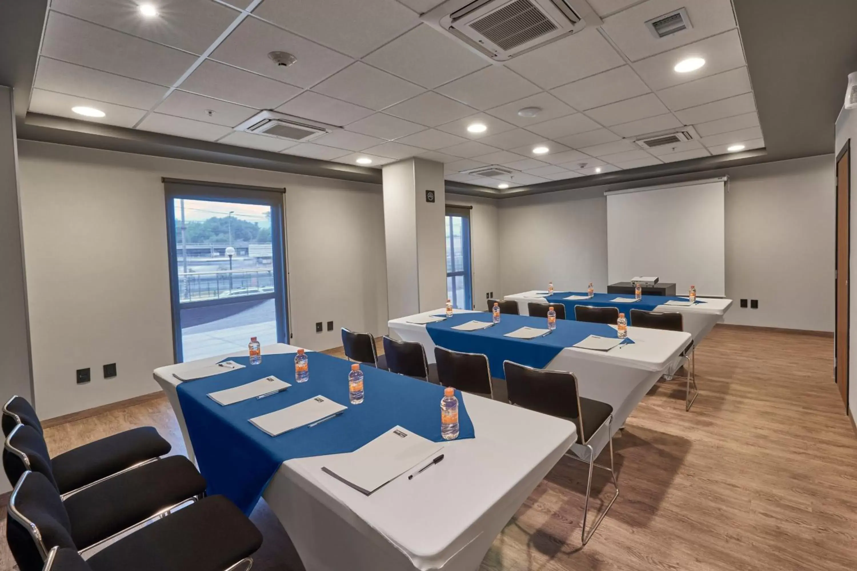 Meeting/conference room in City Express Plus by Marriott Periferico Sur Tlalpan