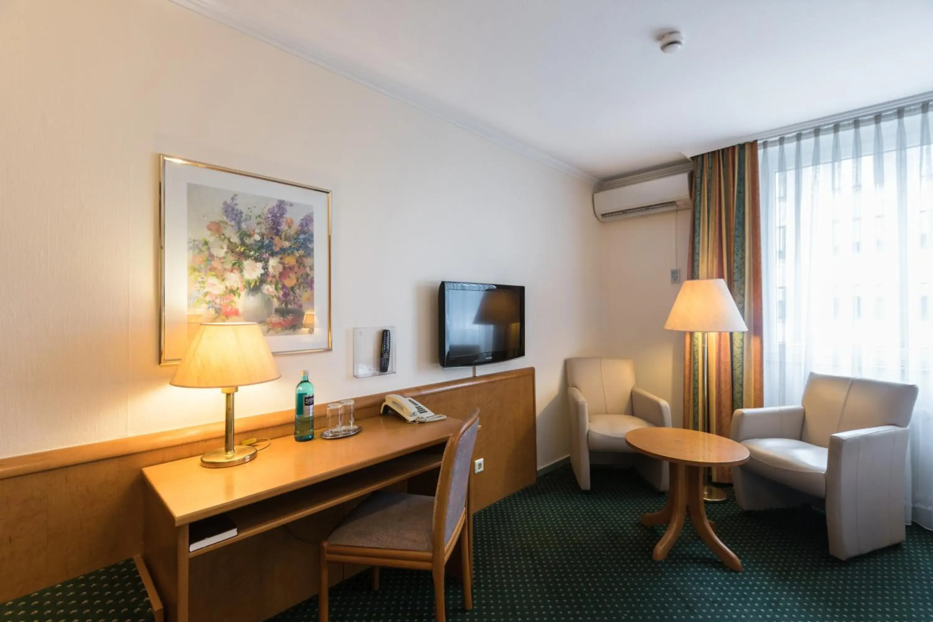 Classic Double Room in Hotel Belmont Classic Classic Double Room in Hotel Belmont Classic