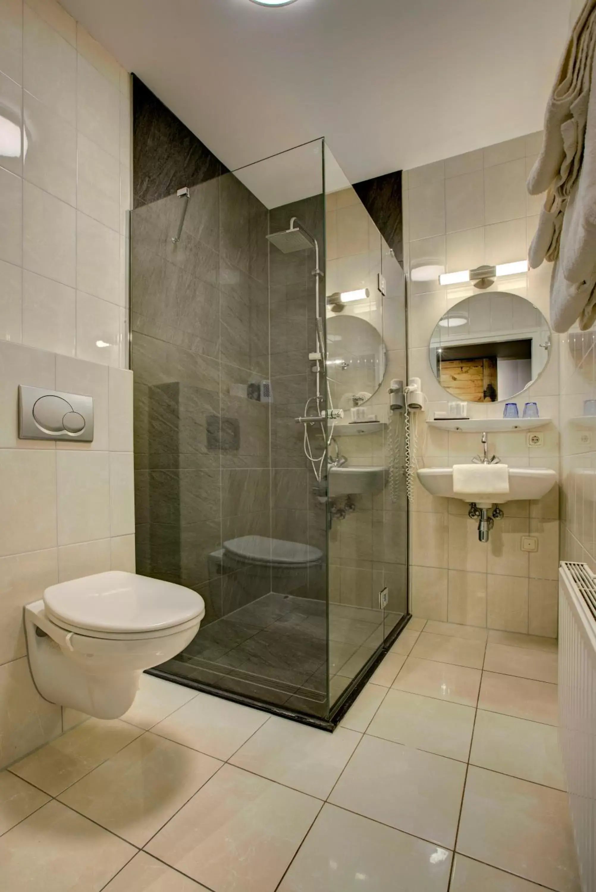 Bathroom in Hotel De Maasparel