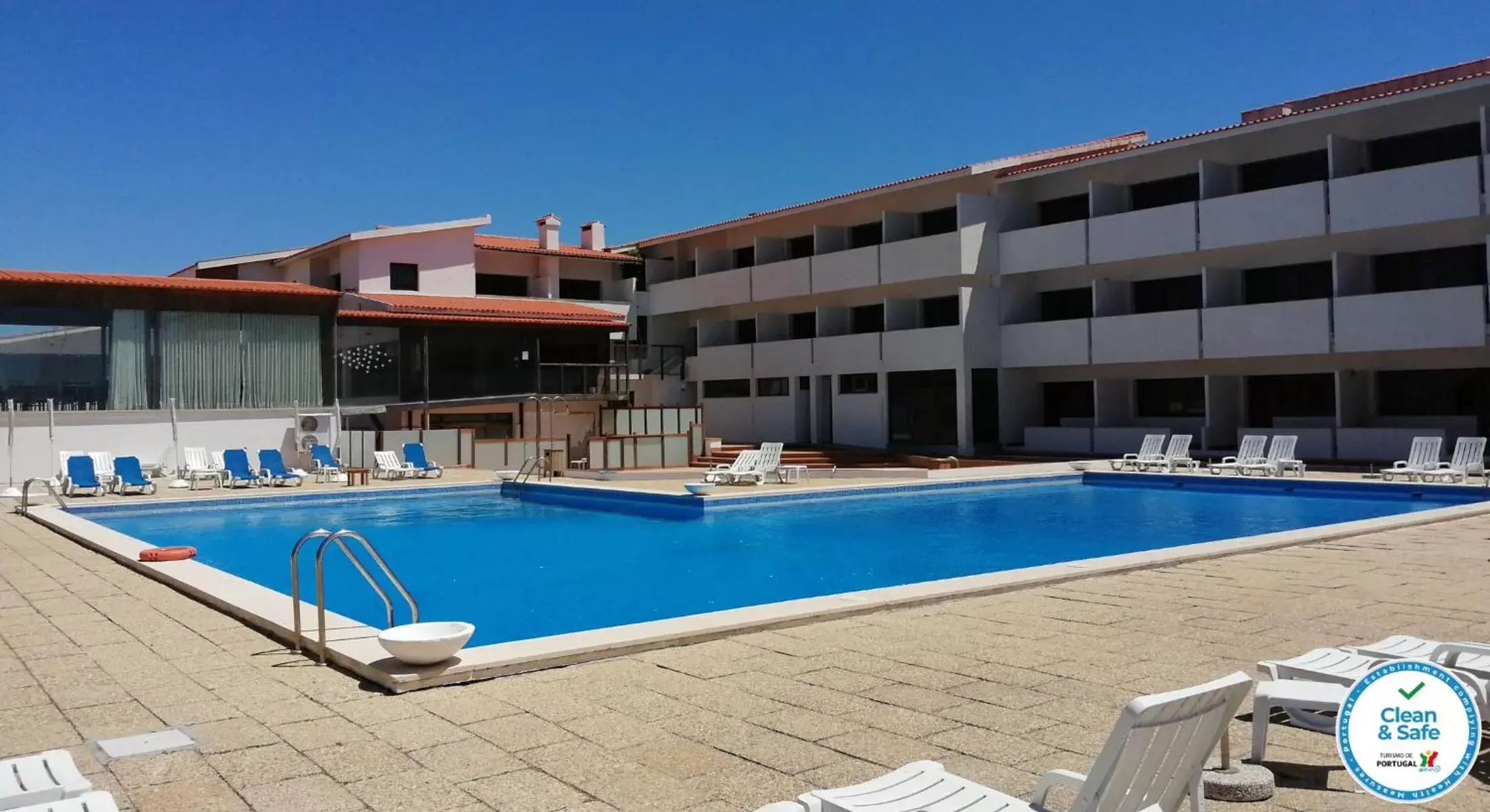 Swimming pool, Property Building in Hotel Santo Andre