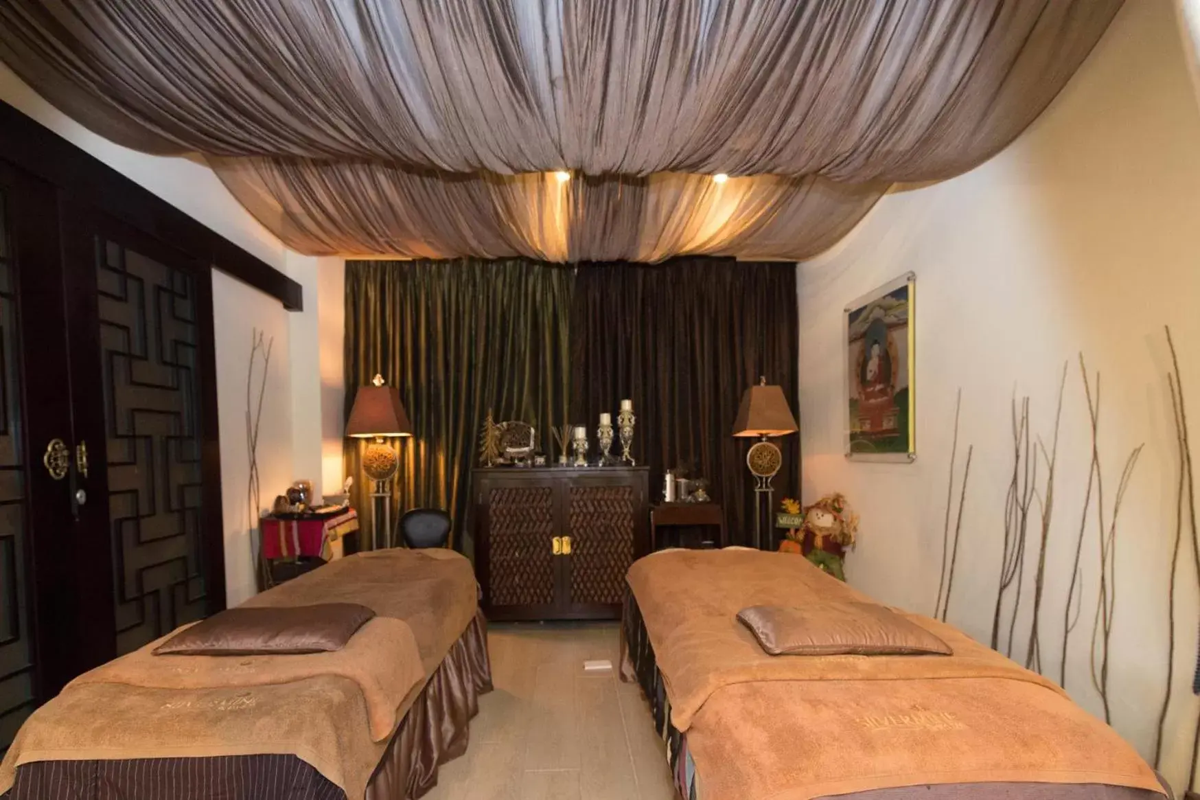 Massage, Bed in Silvermine Beach Resort