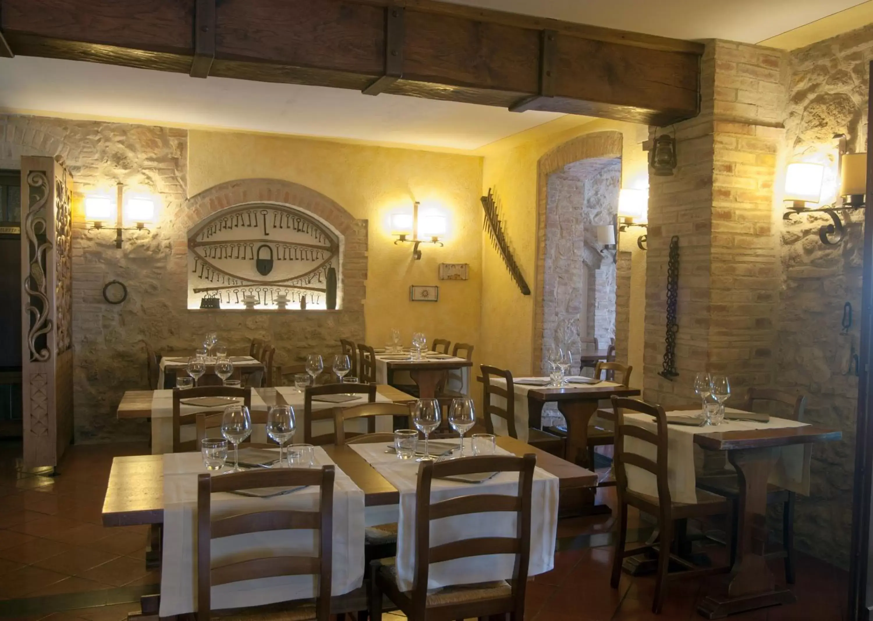 Restaurant/Places to Eat in Hotel Sovestro