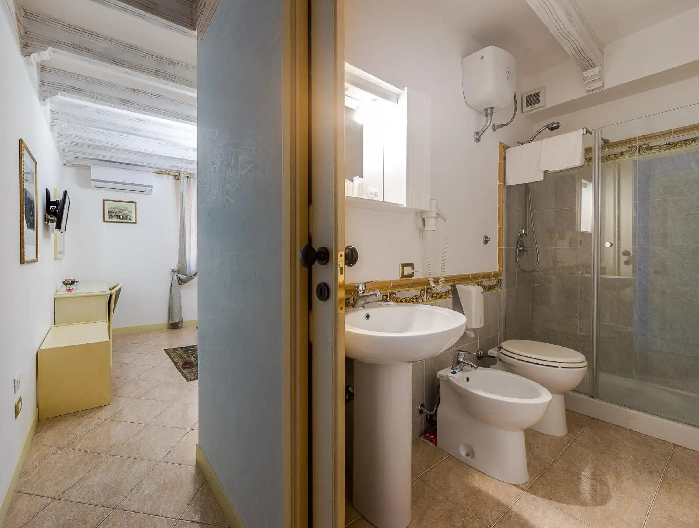 Bathroom in Hotel Centrale Bagheria