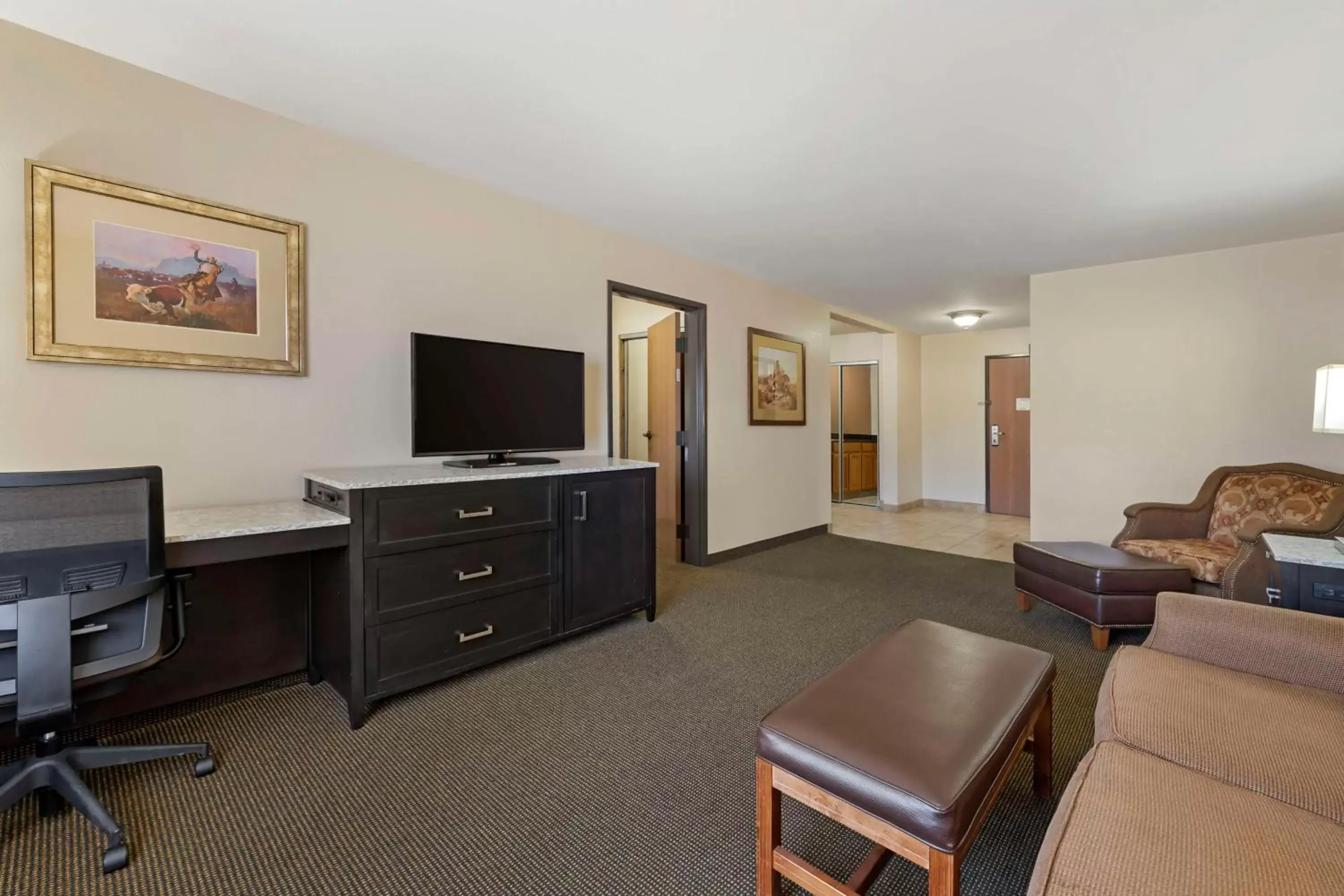 Bedroom, Seating Area in Best Western Plus Country Inn & Suites